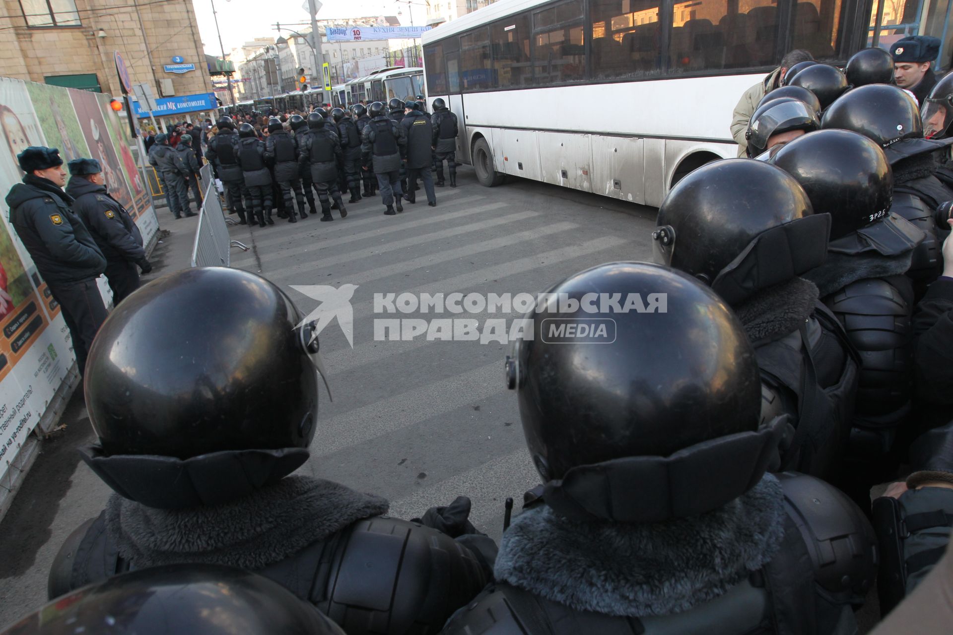 31 марта 2011 года. Россия,  Москва. Митинг оппозиции с Триумфальной площади на Пушкинскую.