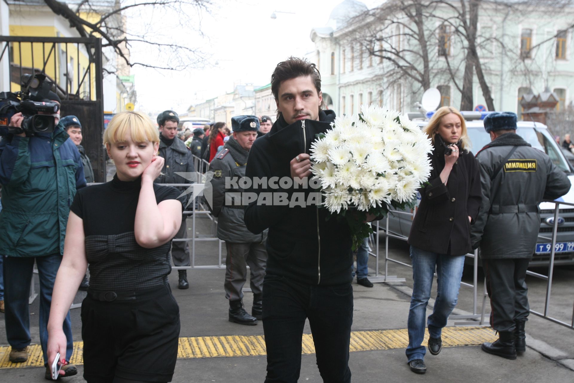 Панихида Людмилы Гурченко в Центральном Доме литераторов, Дима Билан, Москва, 2 апреля 2011 года.