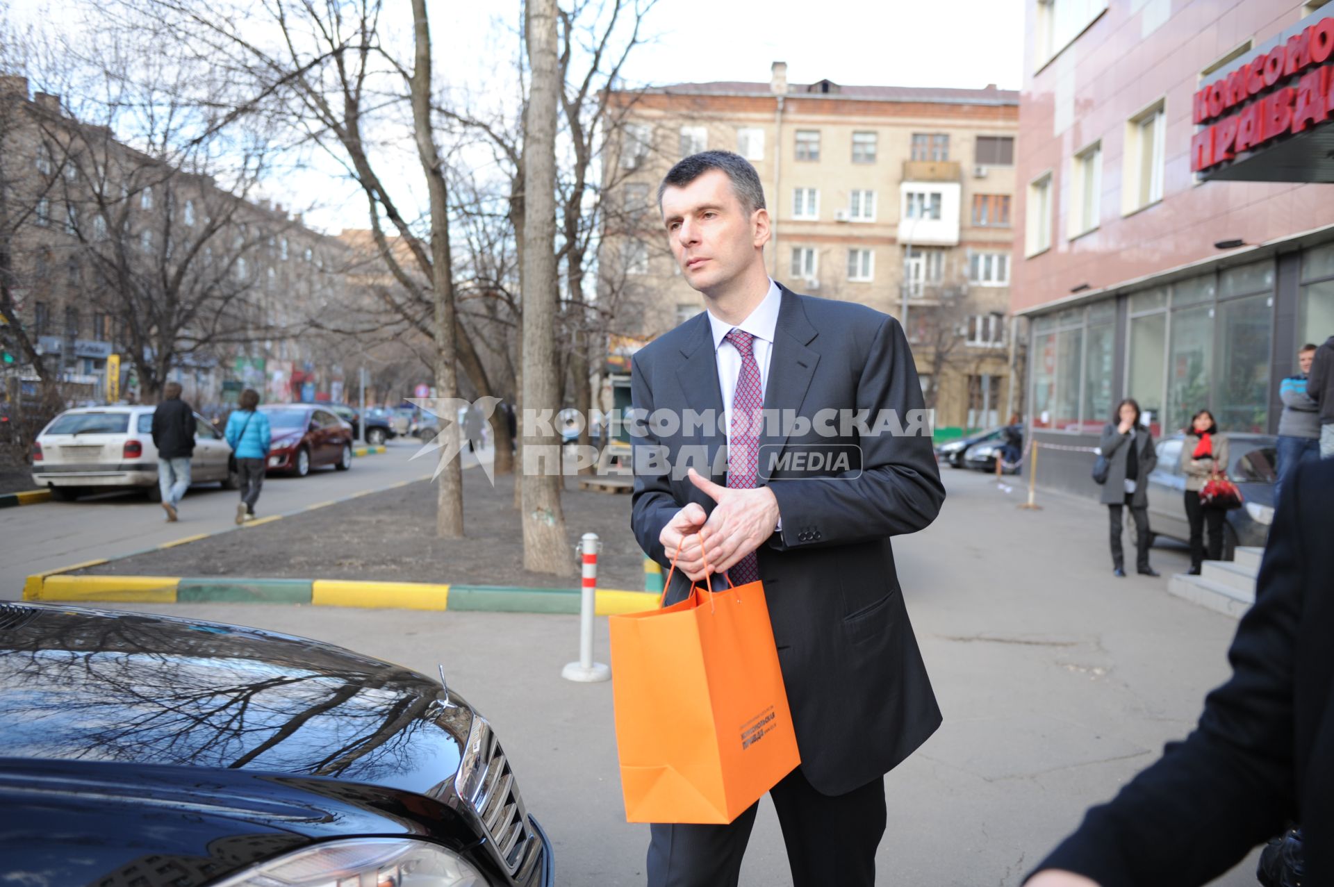 Миллиардер Михаил Прохоров, президент группы ОНЭКСИМ, президент Союза биатлонистов России, учредитель благотворительного фонда, в гостях в КП, Москва, 20 апреля 2011 года