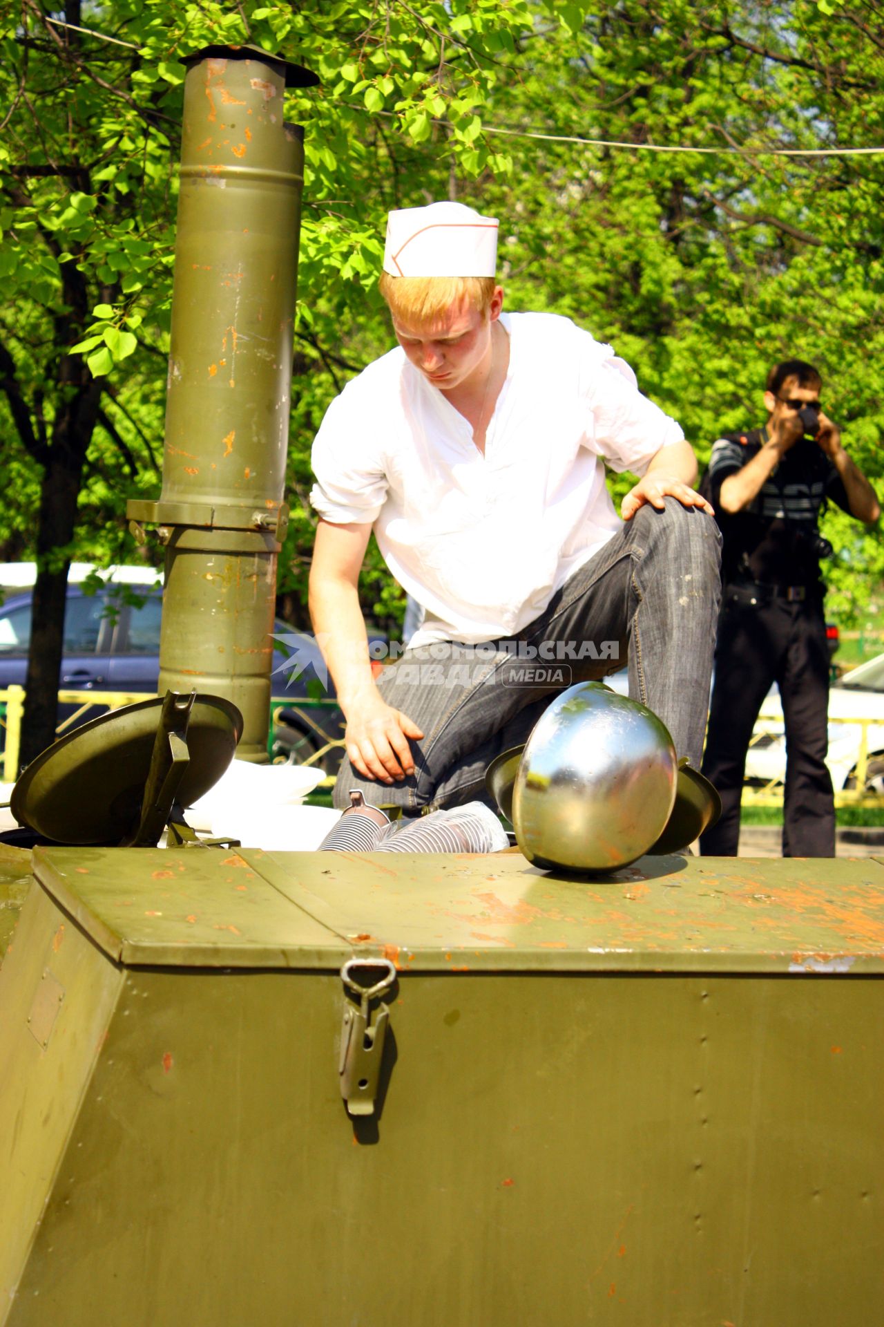 Москва 09 мая 2010 год. Военно-полевая кухня. Армейская еда.