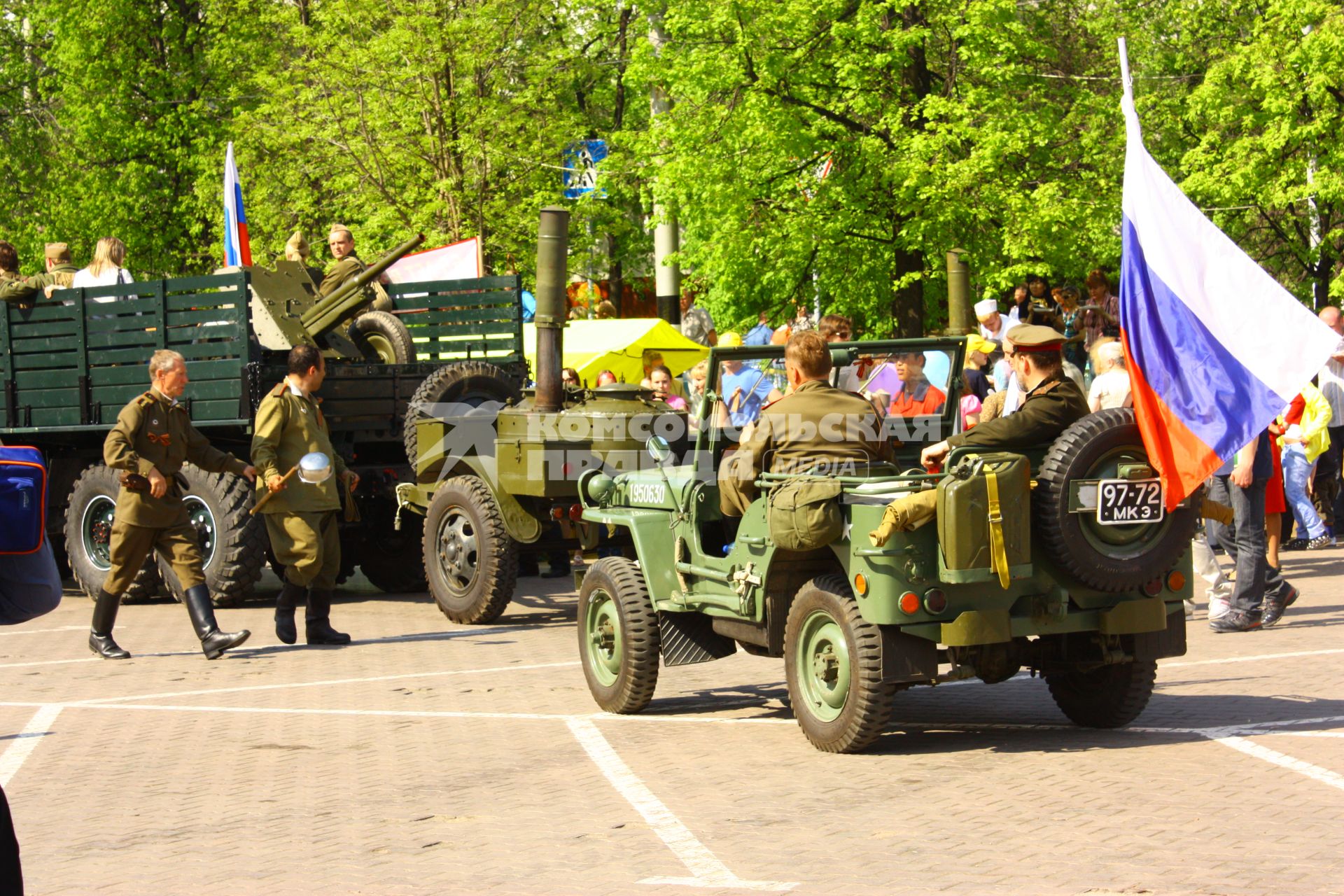 Москва 09 мая 2010 год. Празднование 9 мая. День победы. Военная техника. Военные.