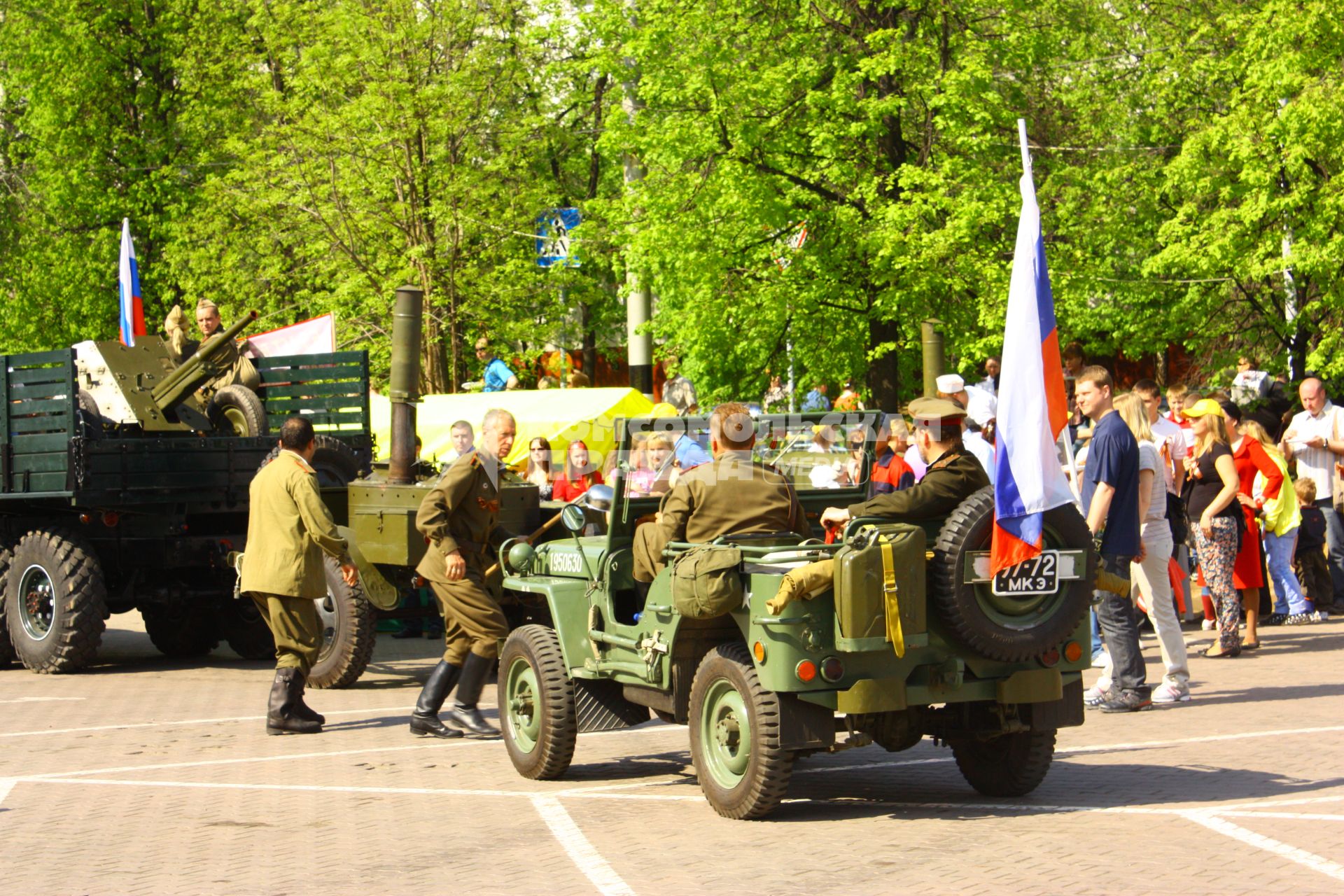 Москва 09 мая 2010 год. Празднование 9 мая. День победы. Военная техника. Военные.