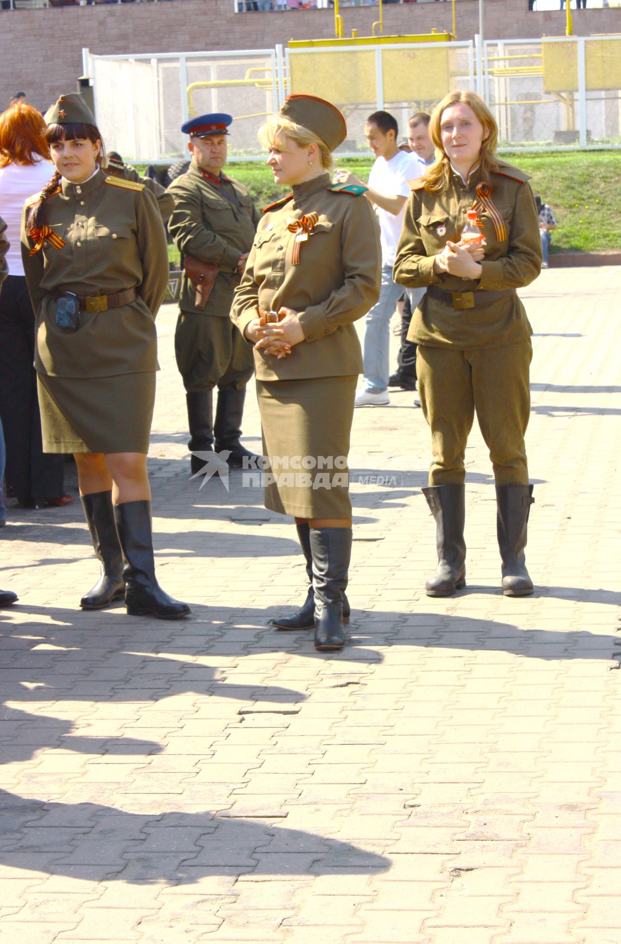 Москва 09 мая 2010 год. Празднование 9 мая. День победы. Военная форма ВОВ, солдаты.