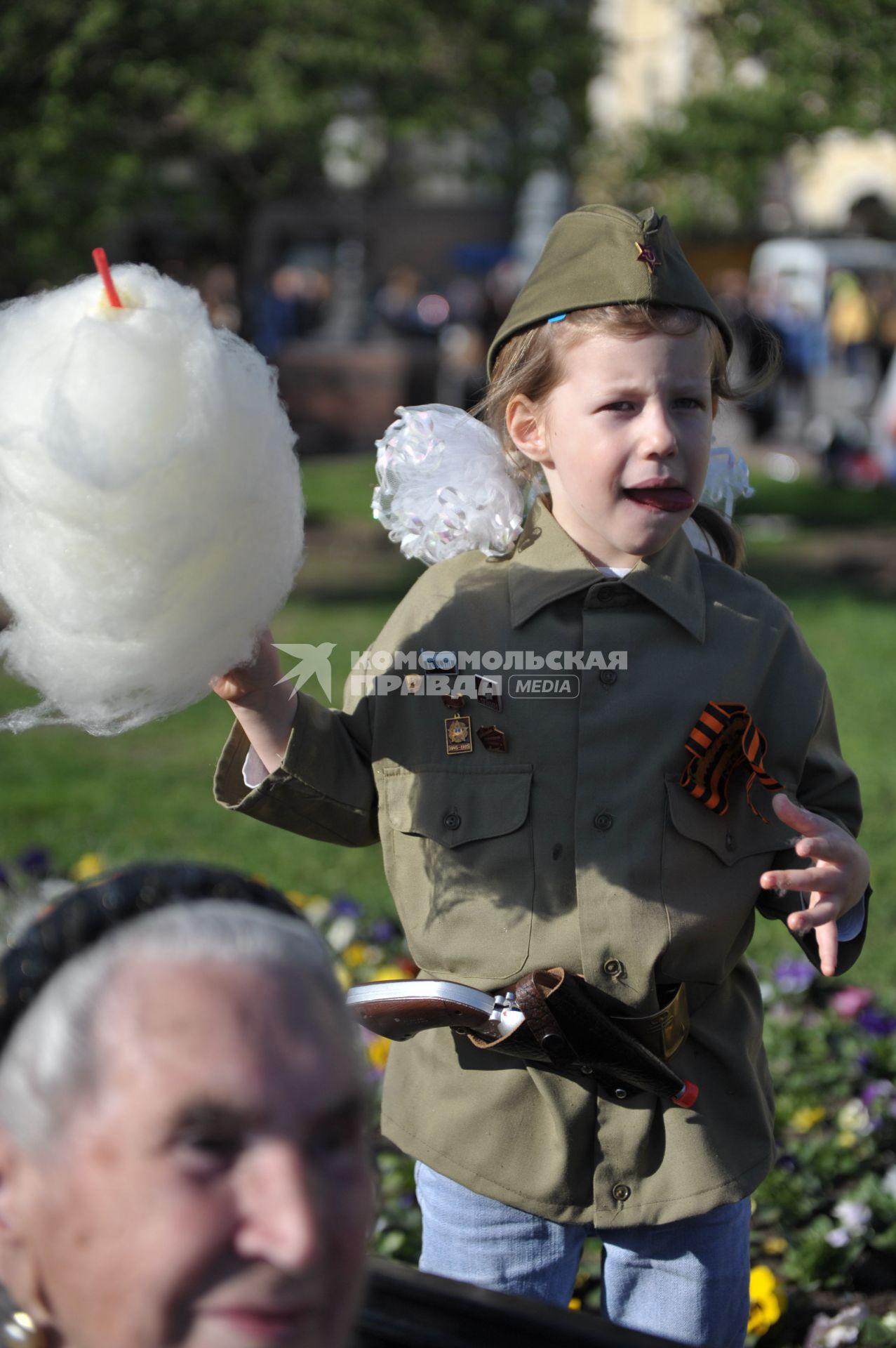 Празднование Дня Победы на театральной площади, Москва, 9 мая 2011 года