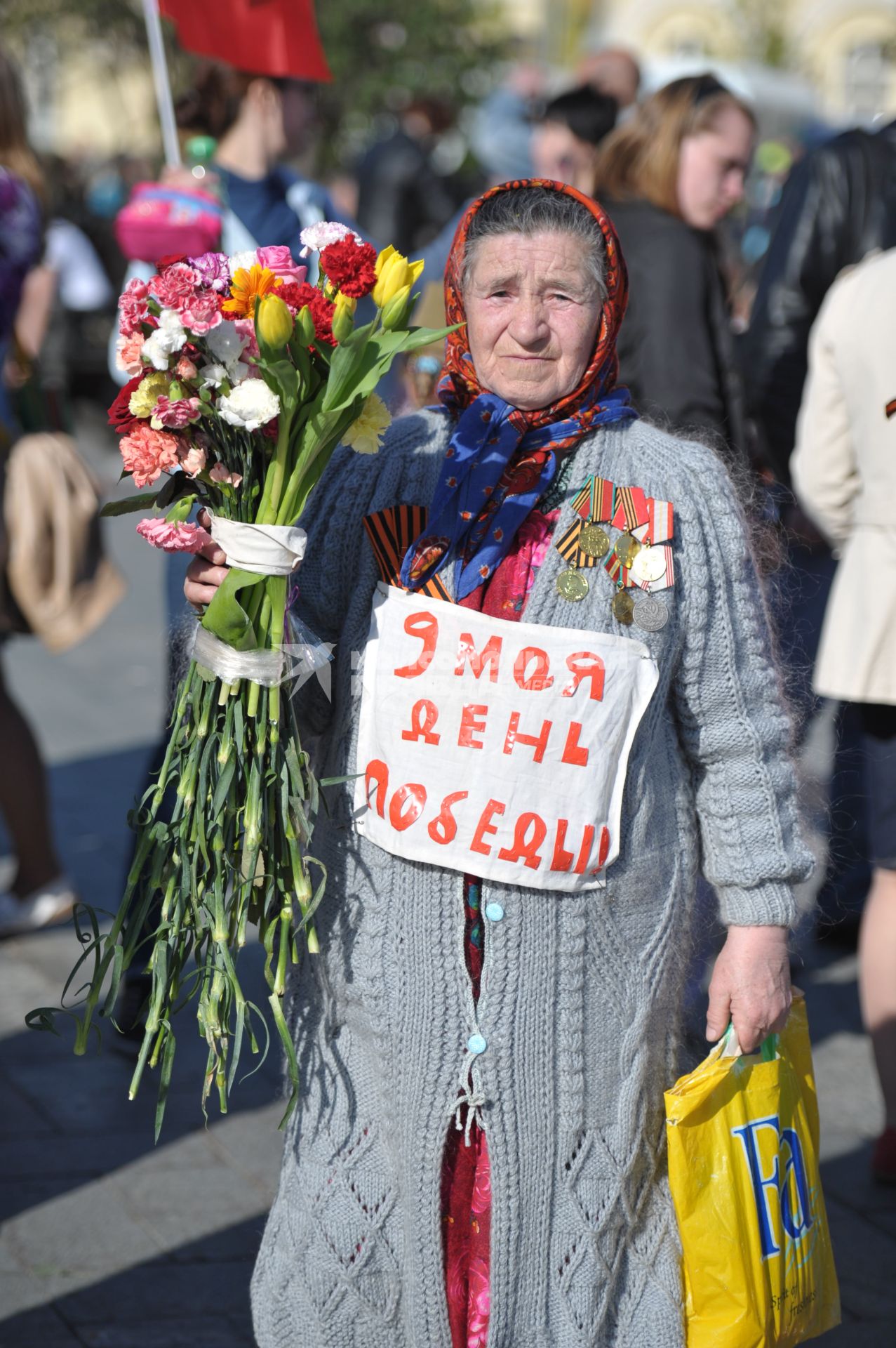 Празднование Дня Победы на театральной площади, Москва, 9 мая 2011 года