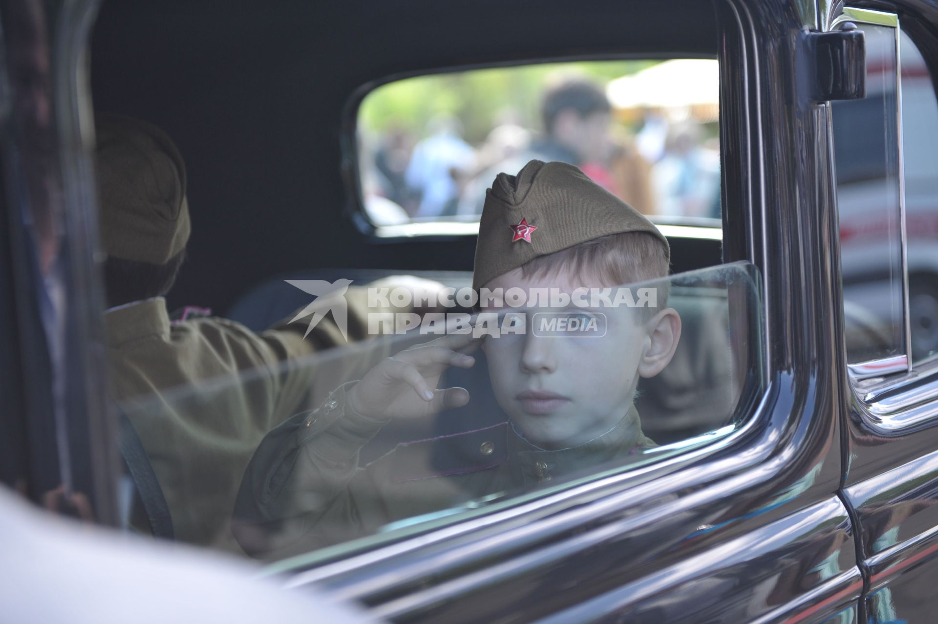 Празднование Дня Победы в ЦПКиО им. Горького, Москва, 9 мая 2011 года