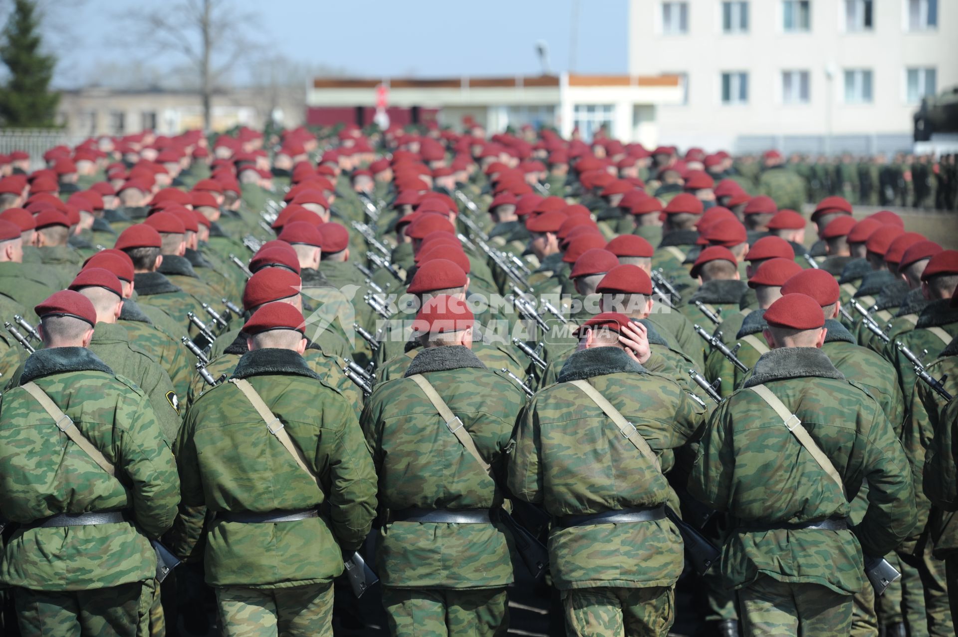 Репетиция парада Победы в Таманской дивизии в Подмосковье, Саратов, 22 апреля 2011 года