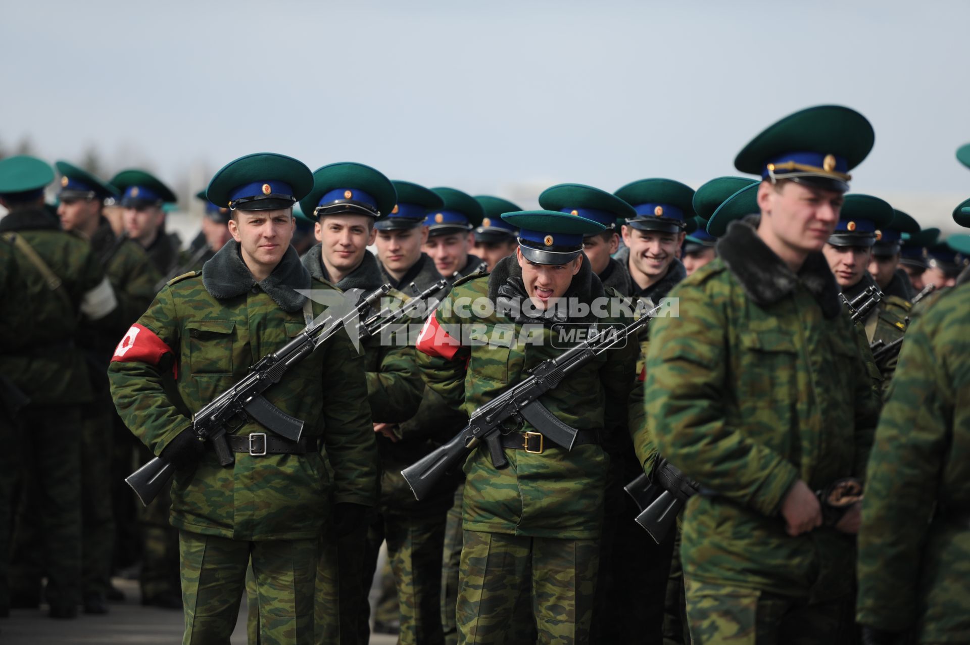 Репетиция парада Победы в Таманской дивизии в Подмосковье, Саратов, 22 апреля 2011 года