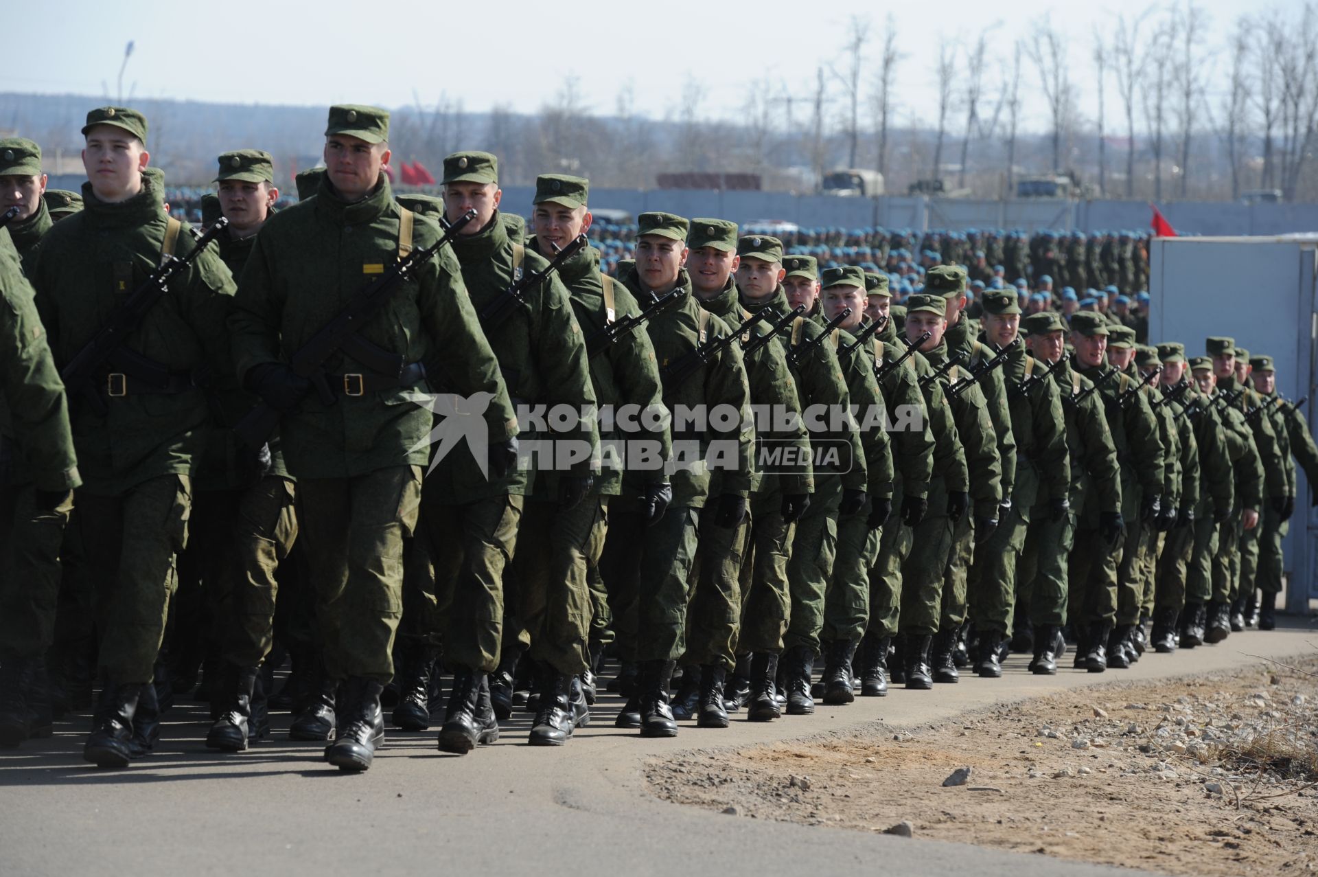 Репетиция парада Победы в Таманской дивизии в Подмосковье, Саратов, 22 апреля 2011 года