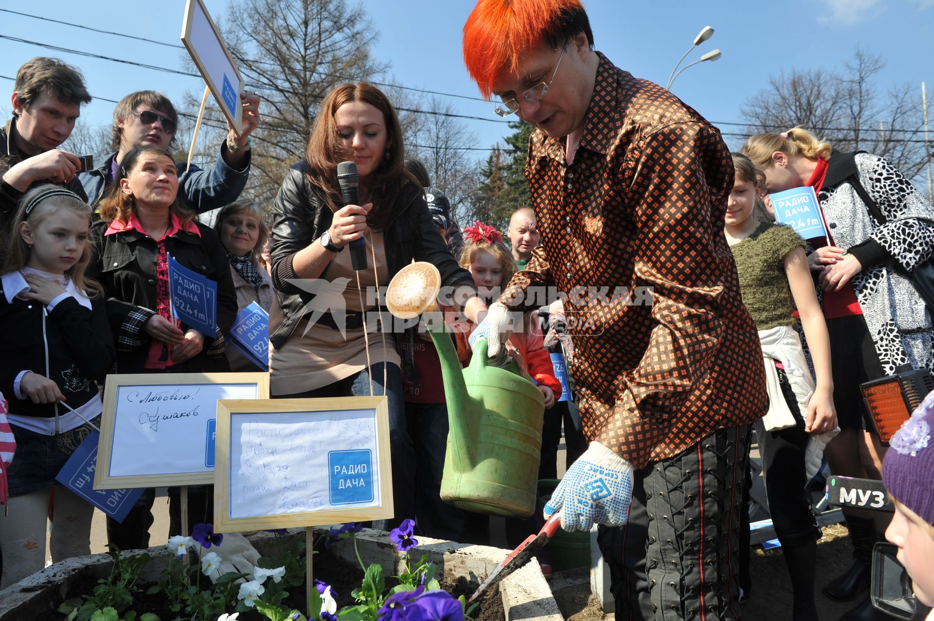 23 апреля 2011г. В парке культуры и отдыха Сокольники прошел субботник РАДИО ДАЧА.