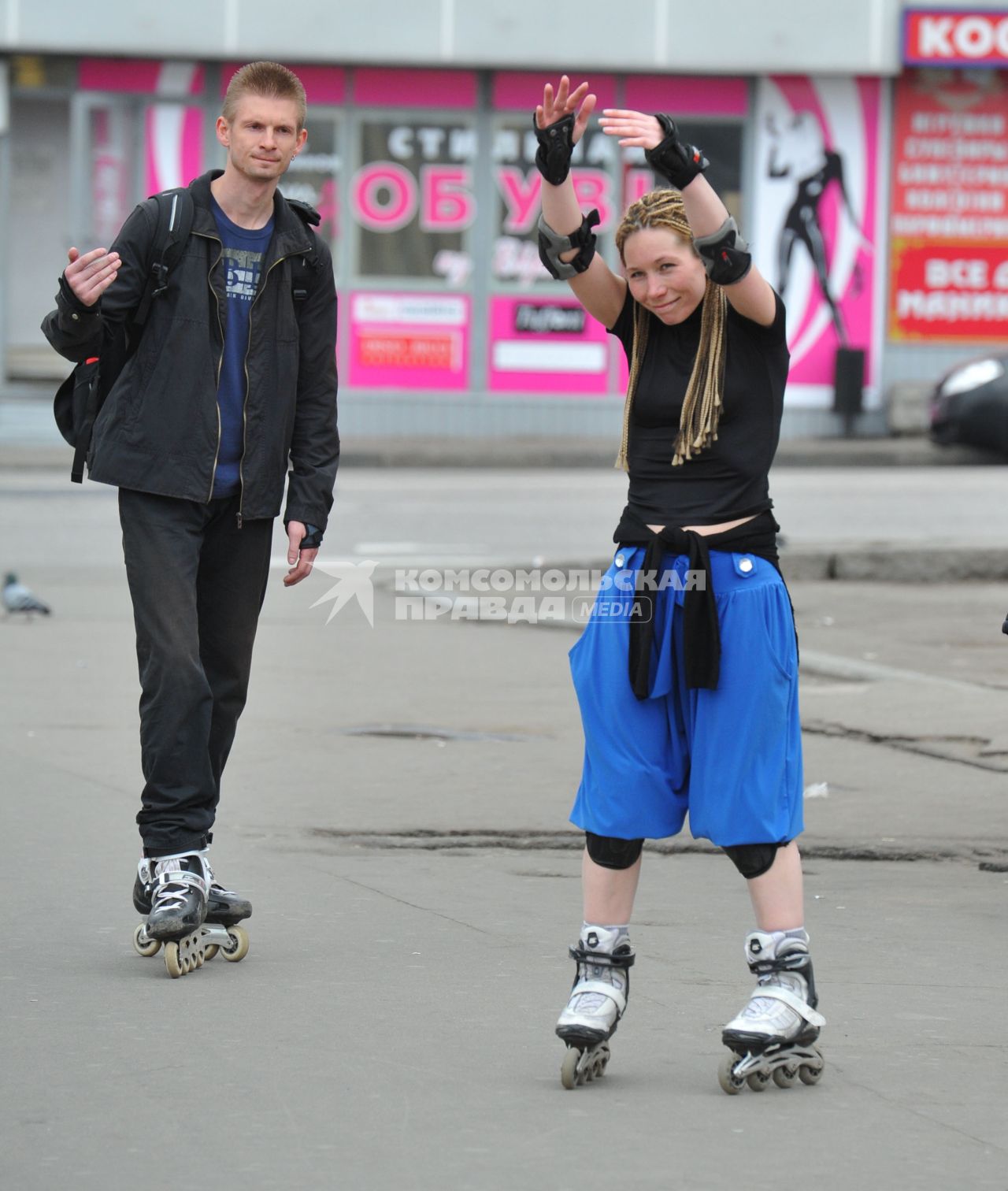 02 мая 2011г. Москва. Молодежь, ролики, активный отдых. Катание на роликах.