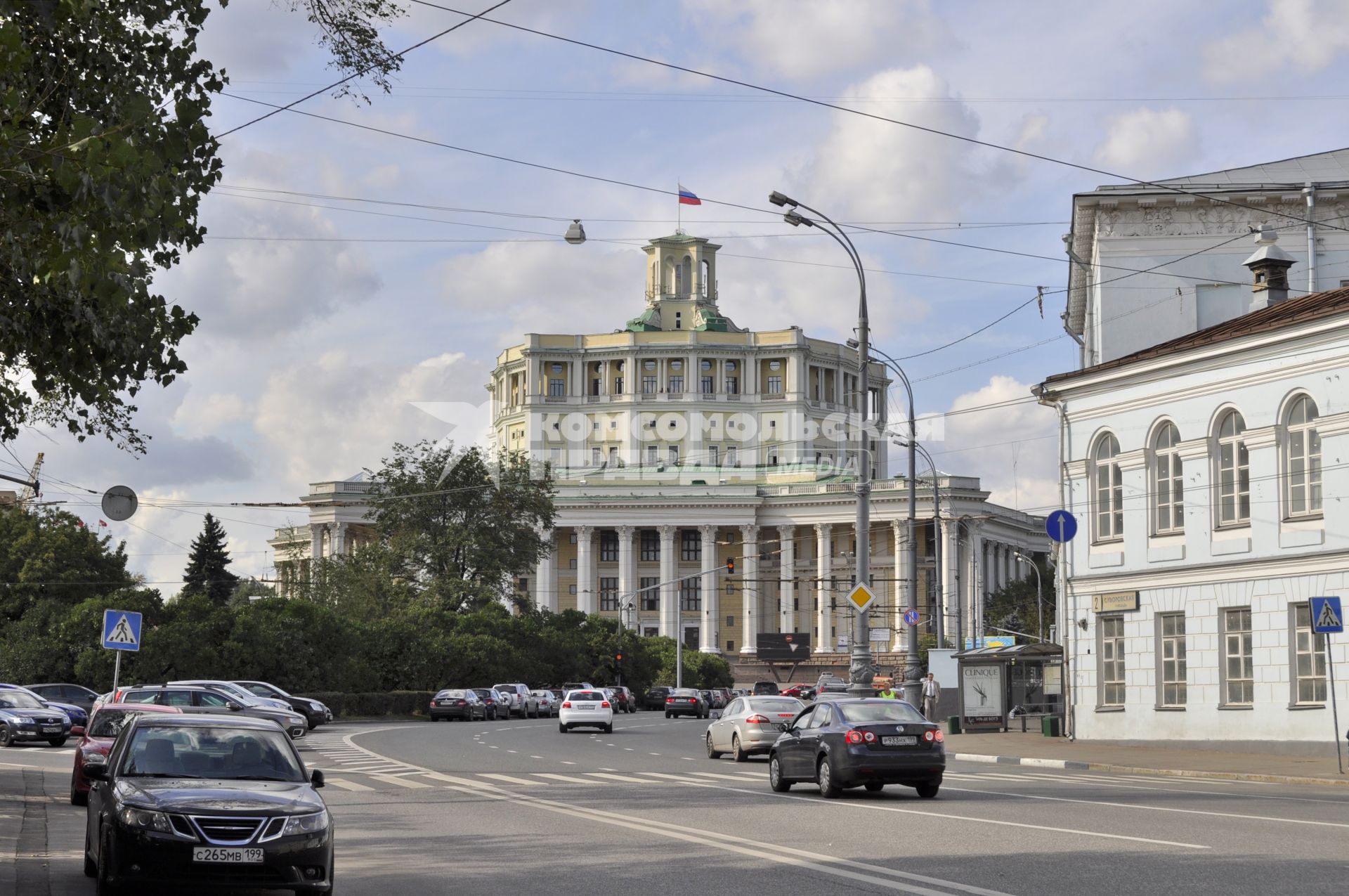 Центральный академический театр Российской армии (до 1951 года . Центральный театр Красной армии, 1951-1993 - Центральный театр Советской армии) - московский академический (с 1975) драматический театр. Располагается по адресу: Суворовская площадь, дом 2 (28 августа 2008).