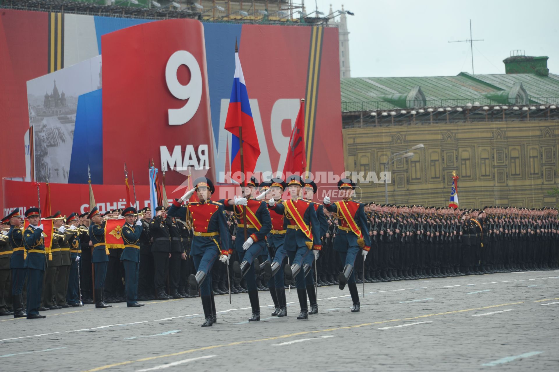 09 мая 2011г. Москва. Красная площадь. Парад, посвященный 66-й годовщине Победы в Великой Отечественной войне.