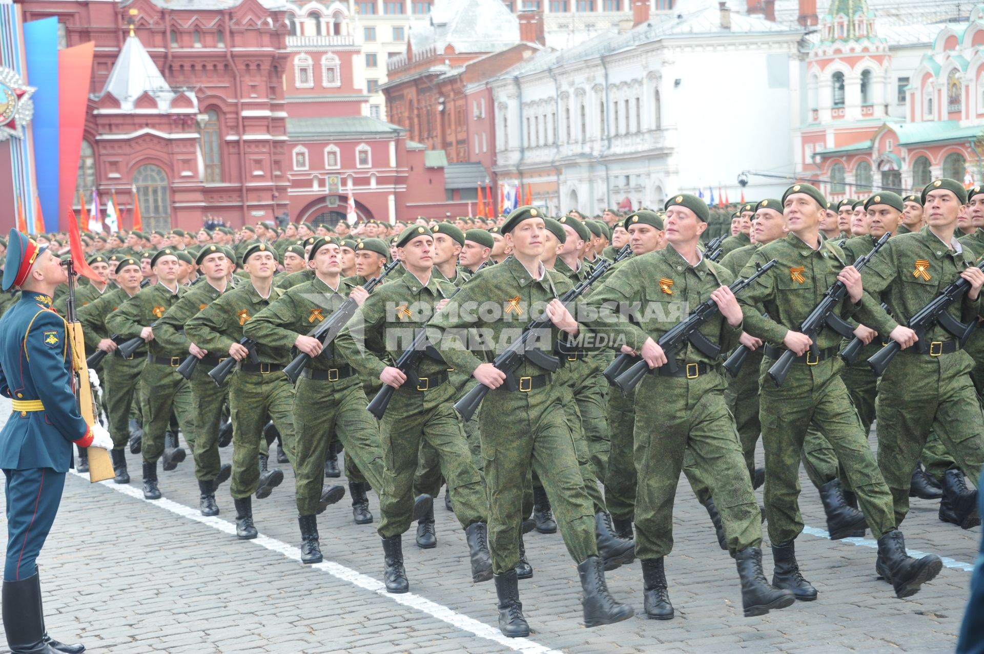 09 мая 2011г. Москва. Красная площадь. Парад, посвященный 66-й годовщине Победы в Великой Отечественной войне.