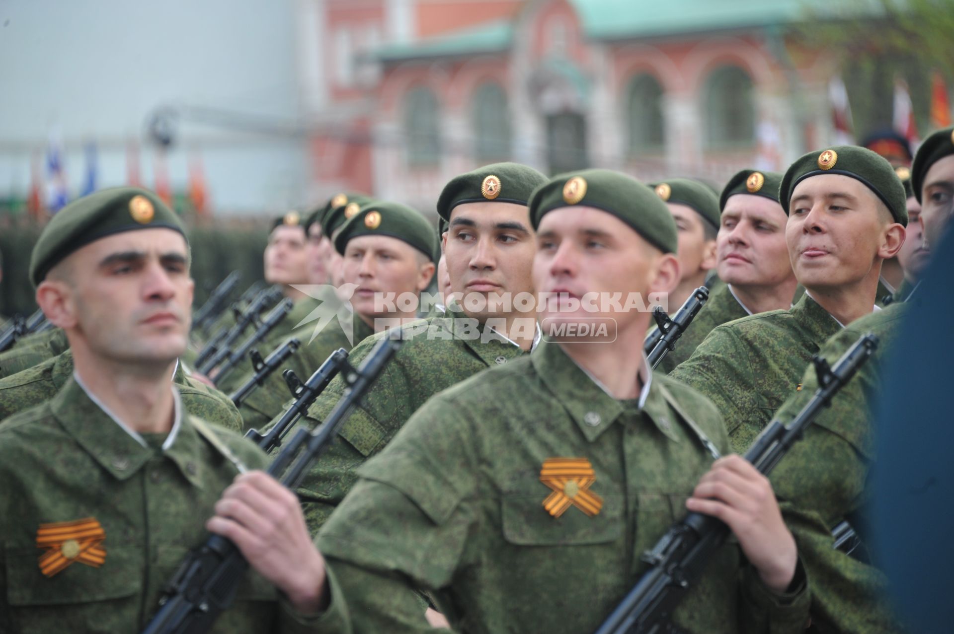 09 мая 2011г. Москва. Красная площадь. Парад, посвященный 66-й годовщине Победы в Великой Отечественной войне.