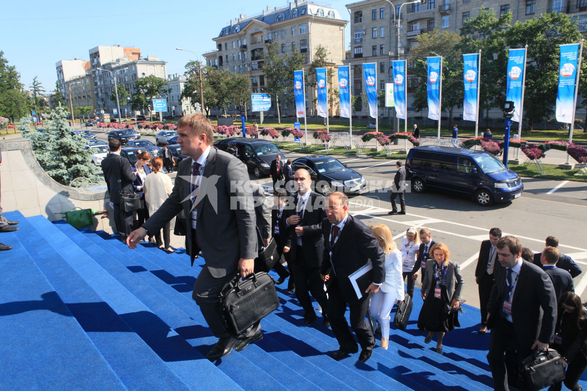 санкт-петербуржский экономический форум 
18.06.2011