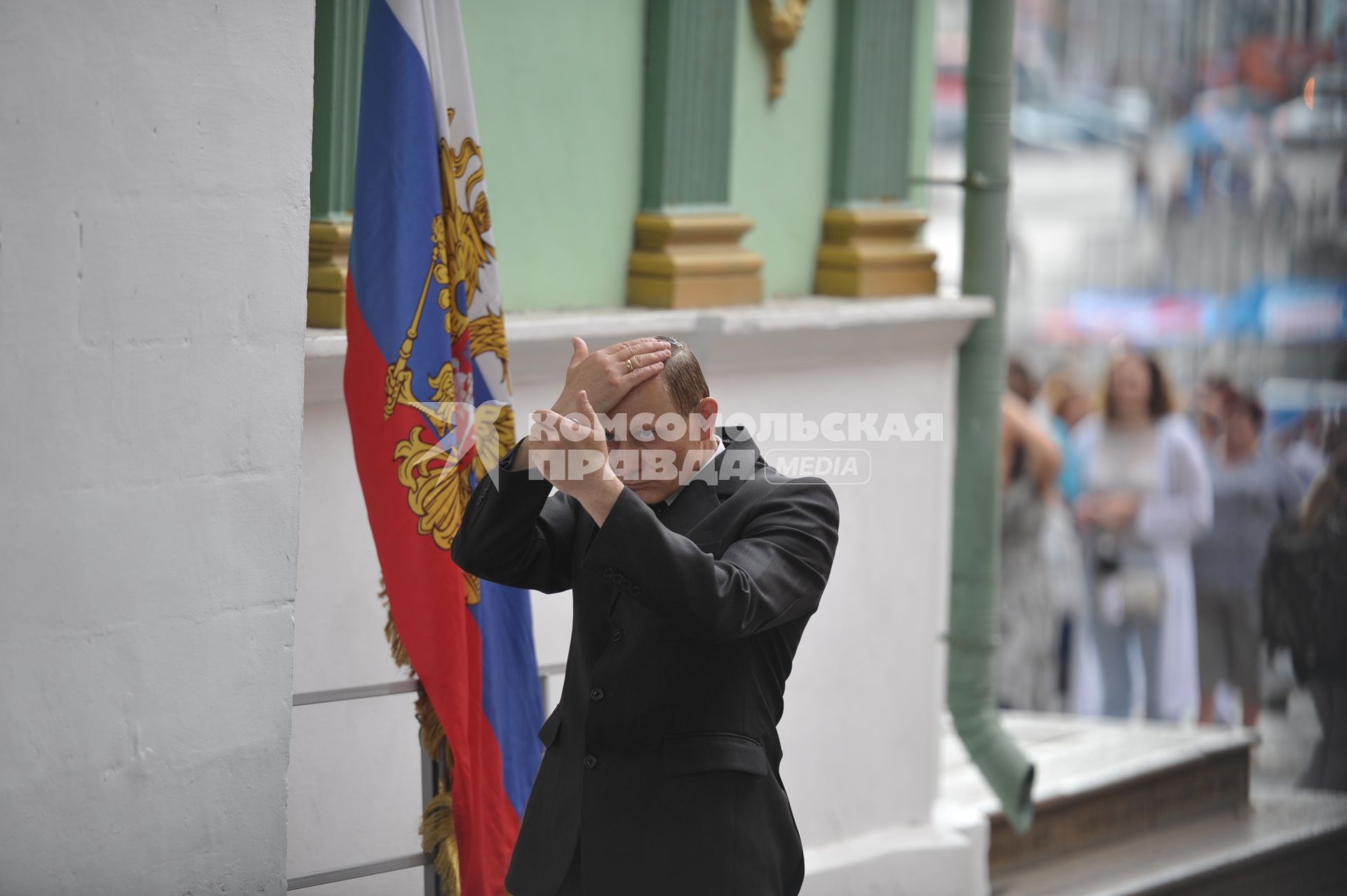 Двойник Путина на манежной площади, Москва, 22 июня 2011 года