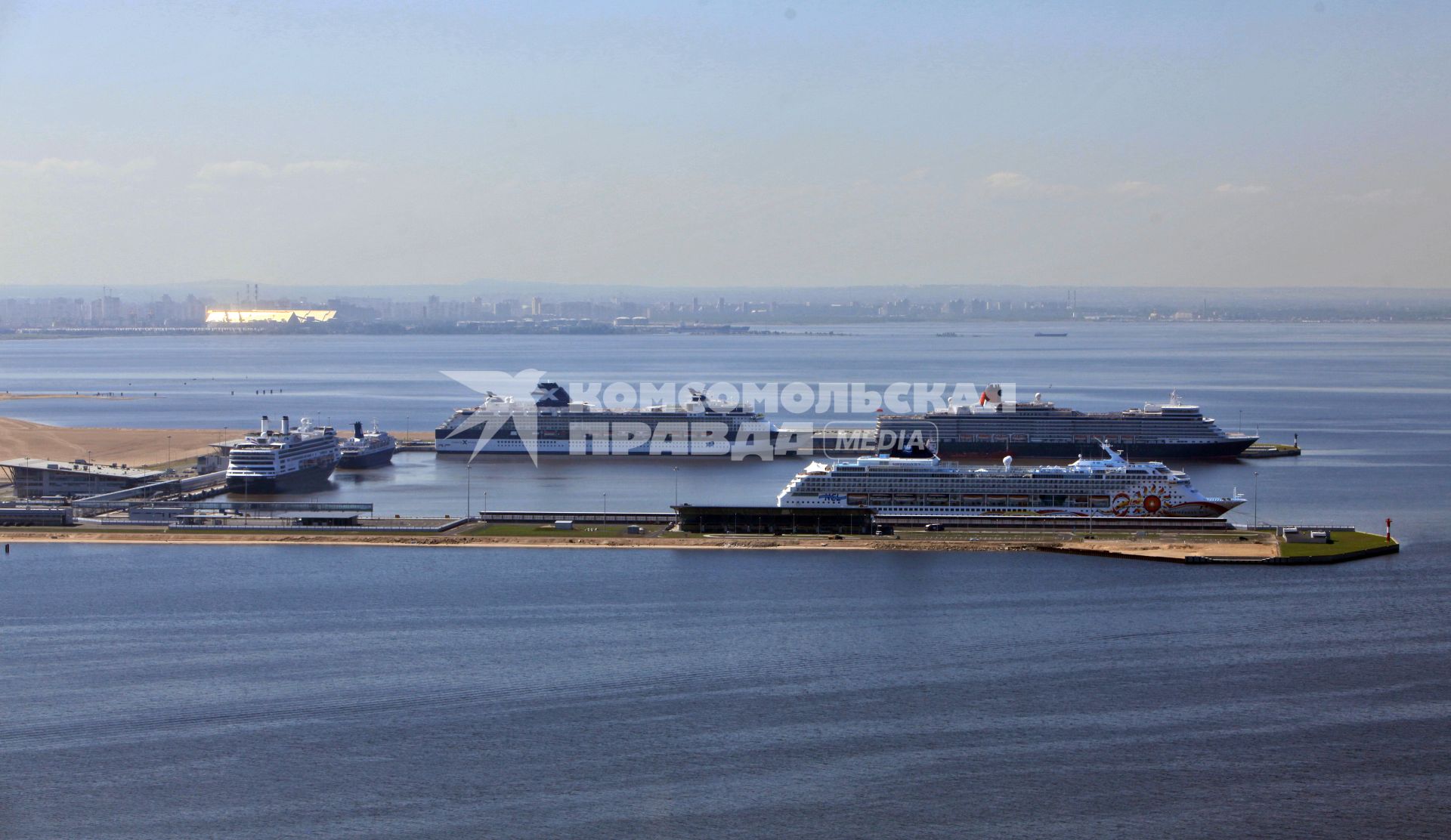 облет КАДа ( кольцевая автодорога ) на вертолете 
санкт-петербург
пасажирский порт морской  фасад 
09.06.2011