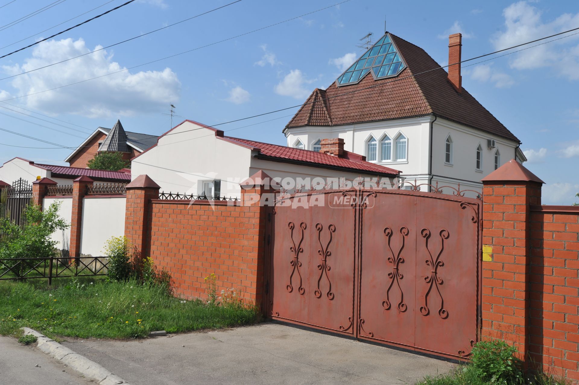 Подмосковье, загородныЙ дом, особняк, недвижимость, частный сектор. Продажа участка. 26 мая 2011г.