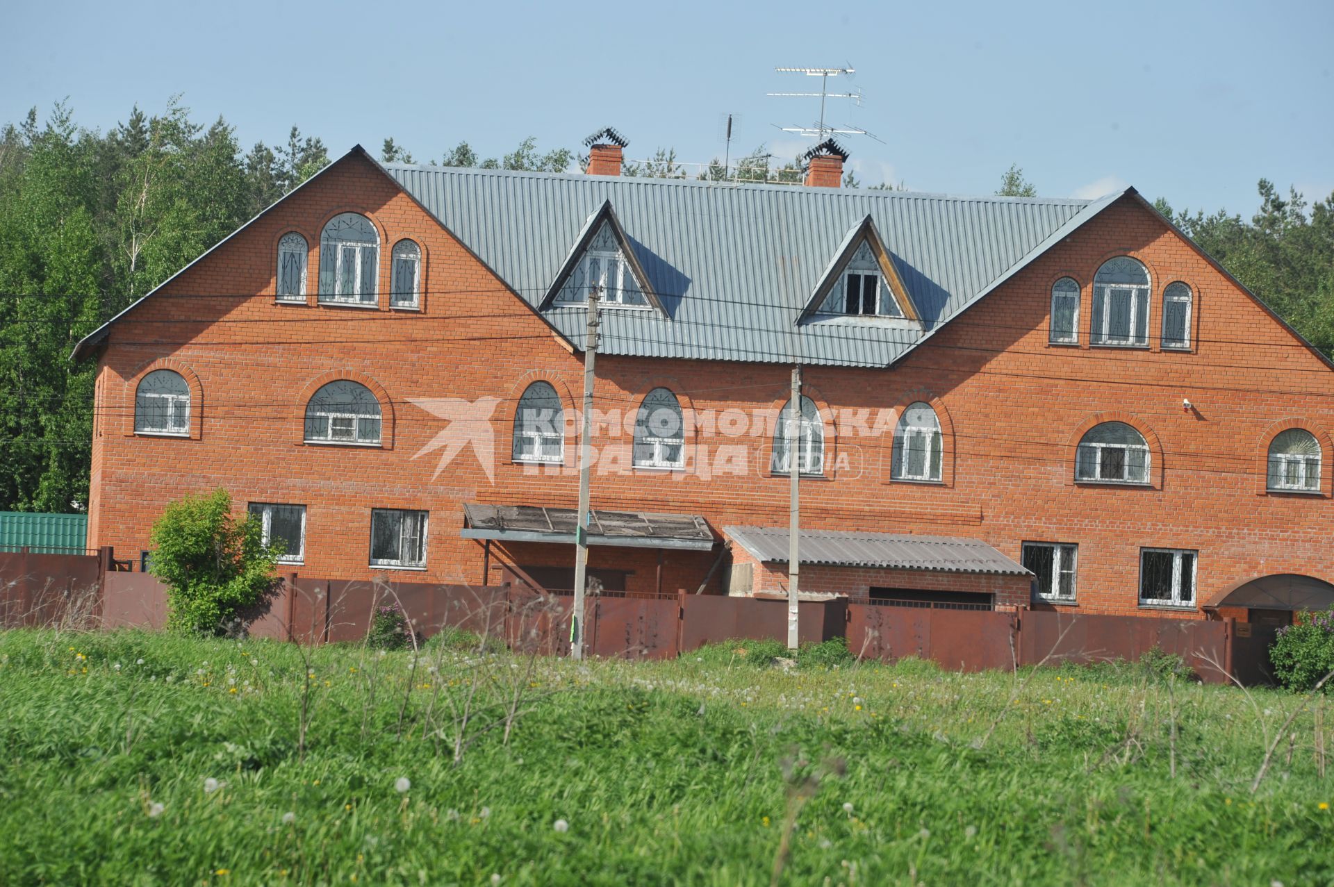 Подмосковье, загородныЙ дом, особняк, недвижимость, частный сектор.  26 мая 2011г.