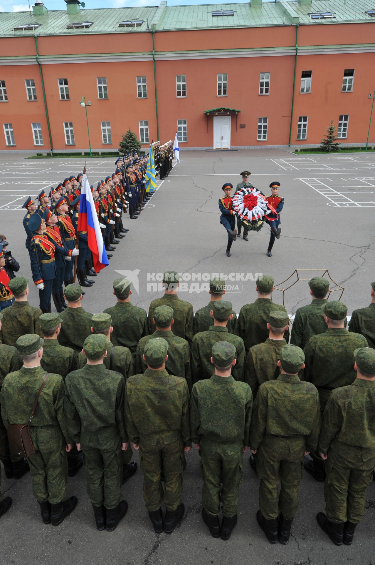 Лефортовская казарма, новобранцы. 24 мая 2011г.