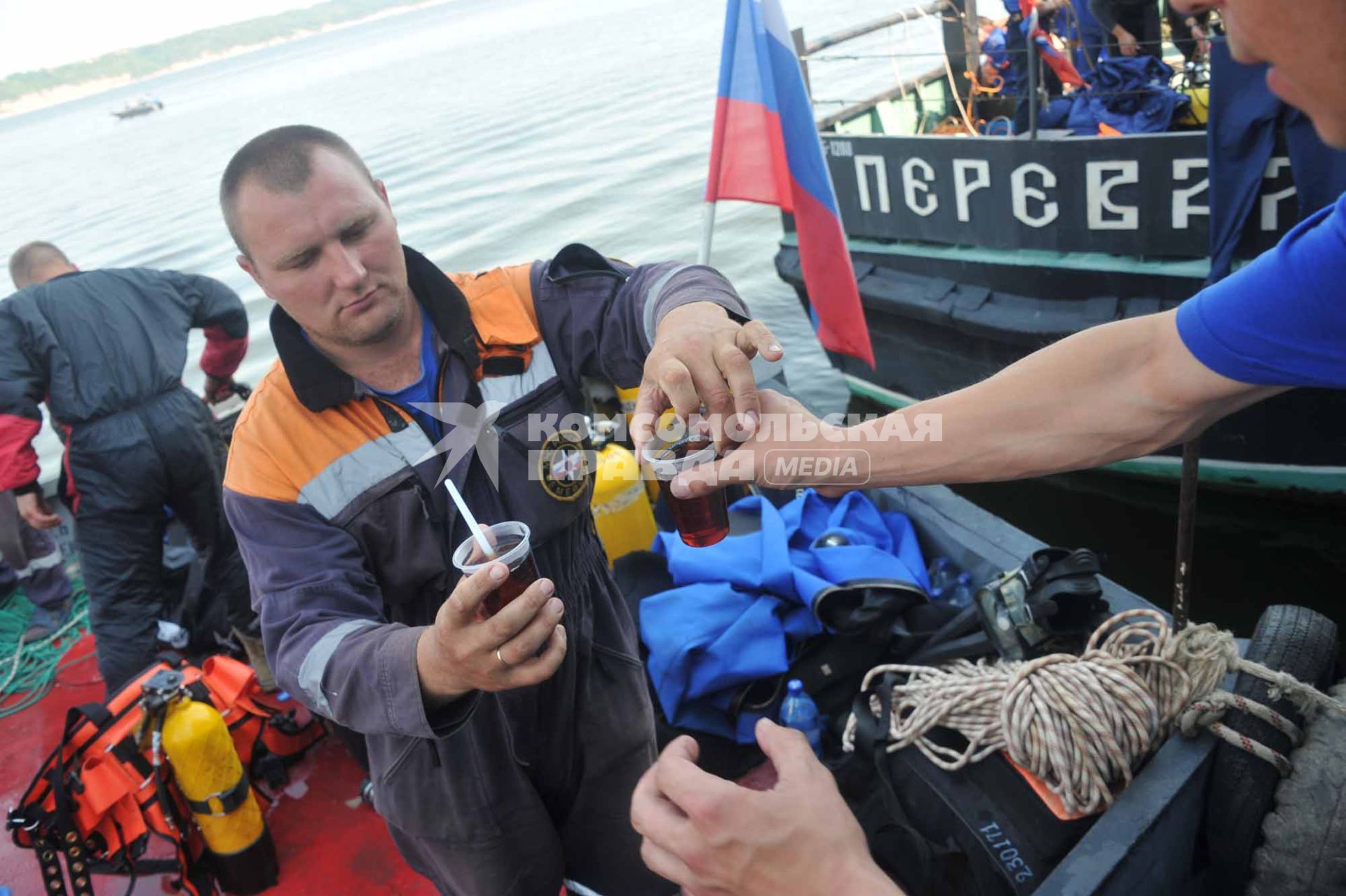 В Куйбышевском водохранилище на Волге затонул теплоход Булгария. Спасатели.