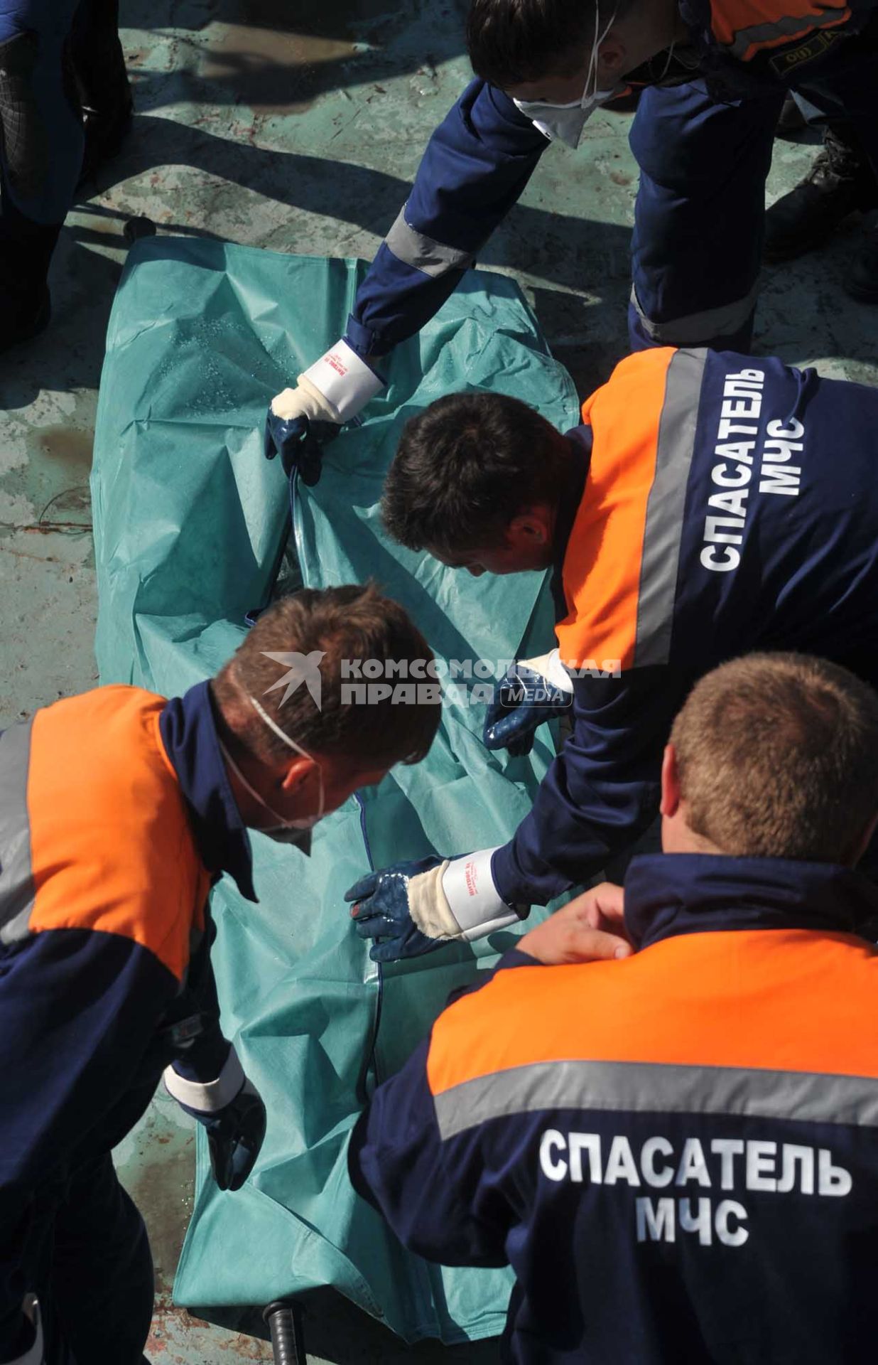 В Куйбышевском водохранилище на Волге затонул теплоход Булгария. Спасатели.