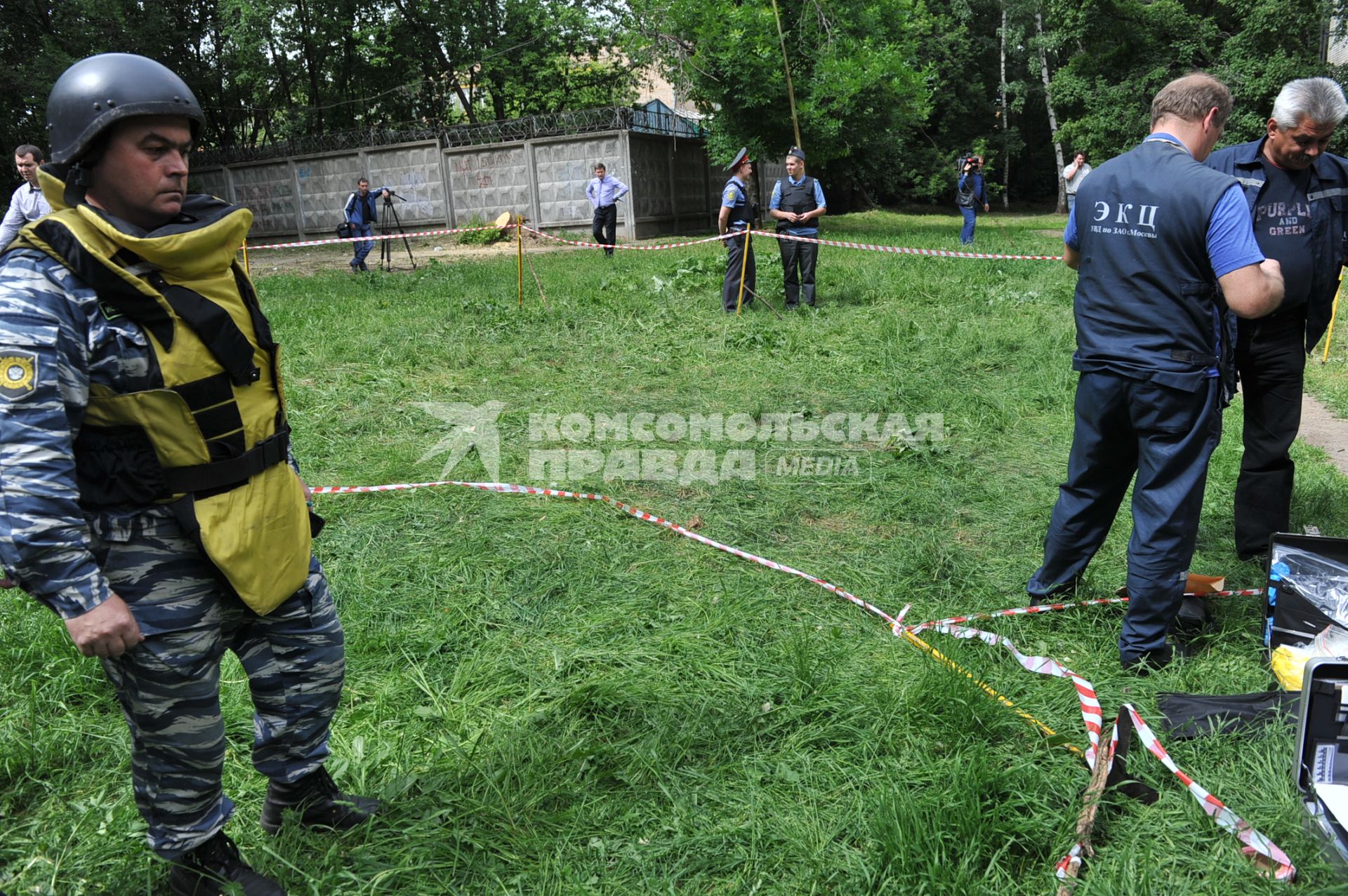 Взрыве во дворе дома 22 на улице Ивана Франко. Сапер, Бронежилет.  8 июня 2011