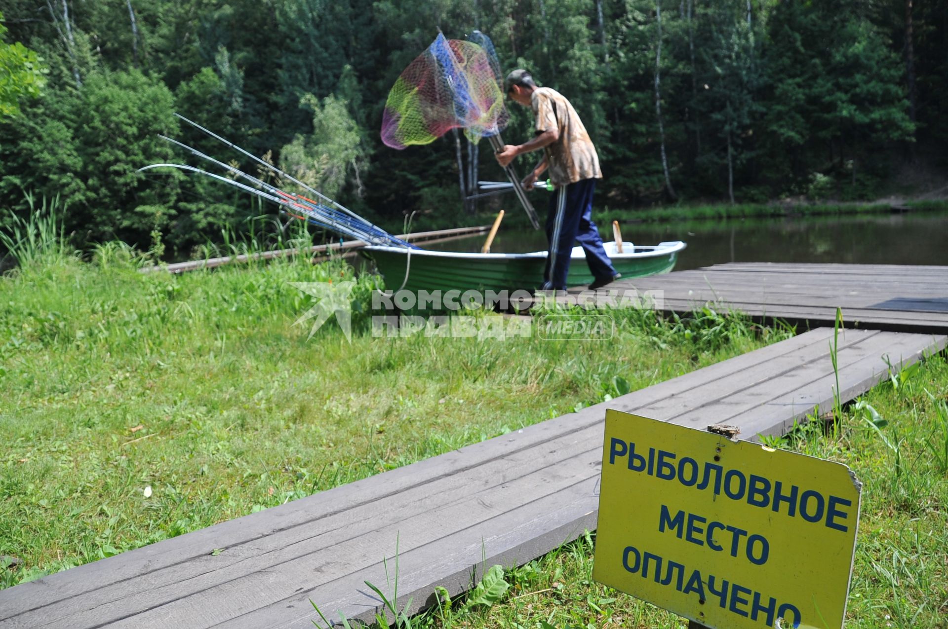 Платная рыбалка в Подмосковье. Рыболовный клуб \"Золотой сазан\". 04 июля 2011 года.