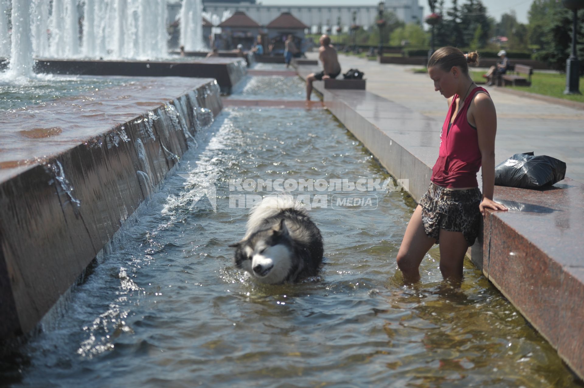 Фонтан на Поклонной горе. Москва.  21 июля 2011 года.