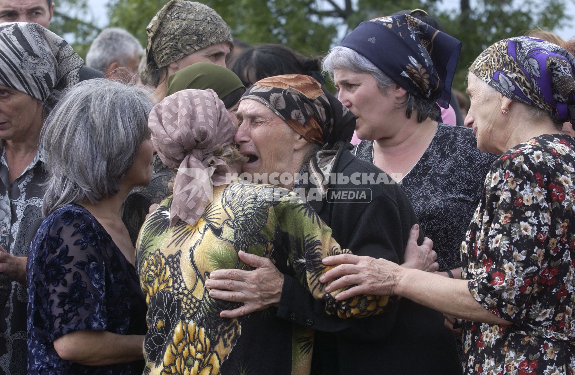 Террористический акт в Беслане. Похороны.