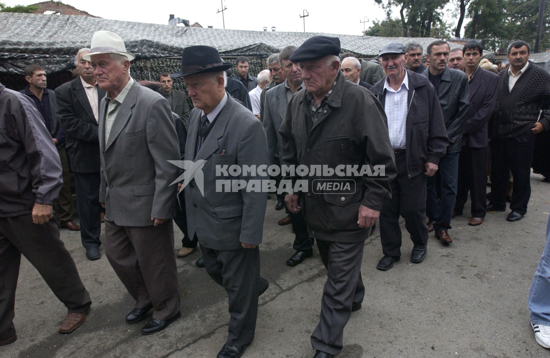 Террористический акт в Беслане. Похороны.