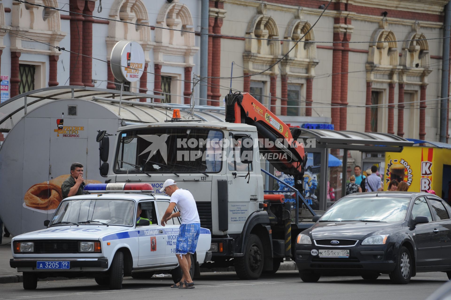 Эвакуатор. Москва. 07 августа 2011 года.