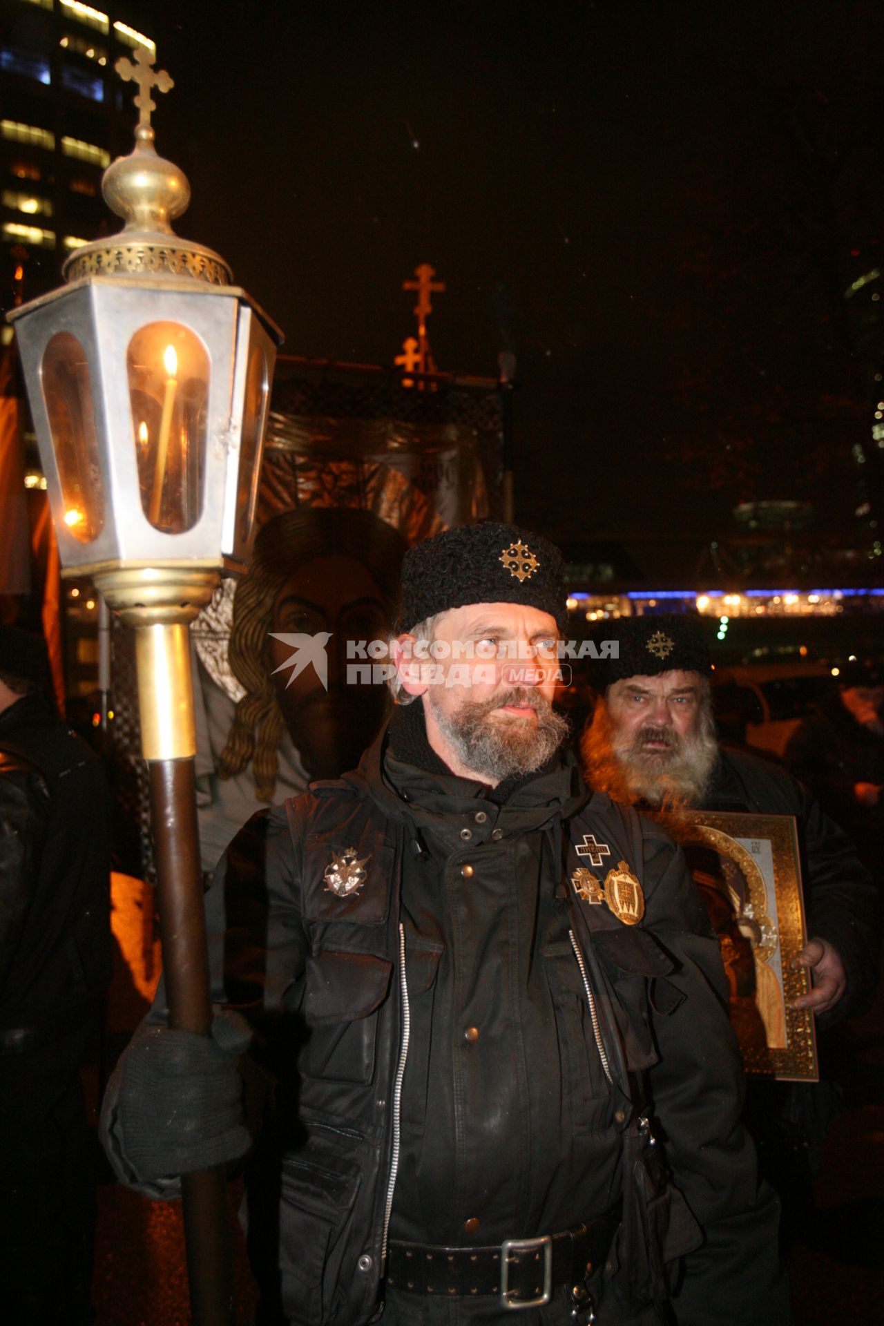 4 ноября 2007. Москва. Русский марш - шествие и митинг представителей русских националистических организаций и движений, состоявшийся в День народного единства на набережной Тараса Шевченко