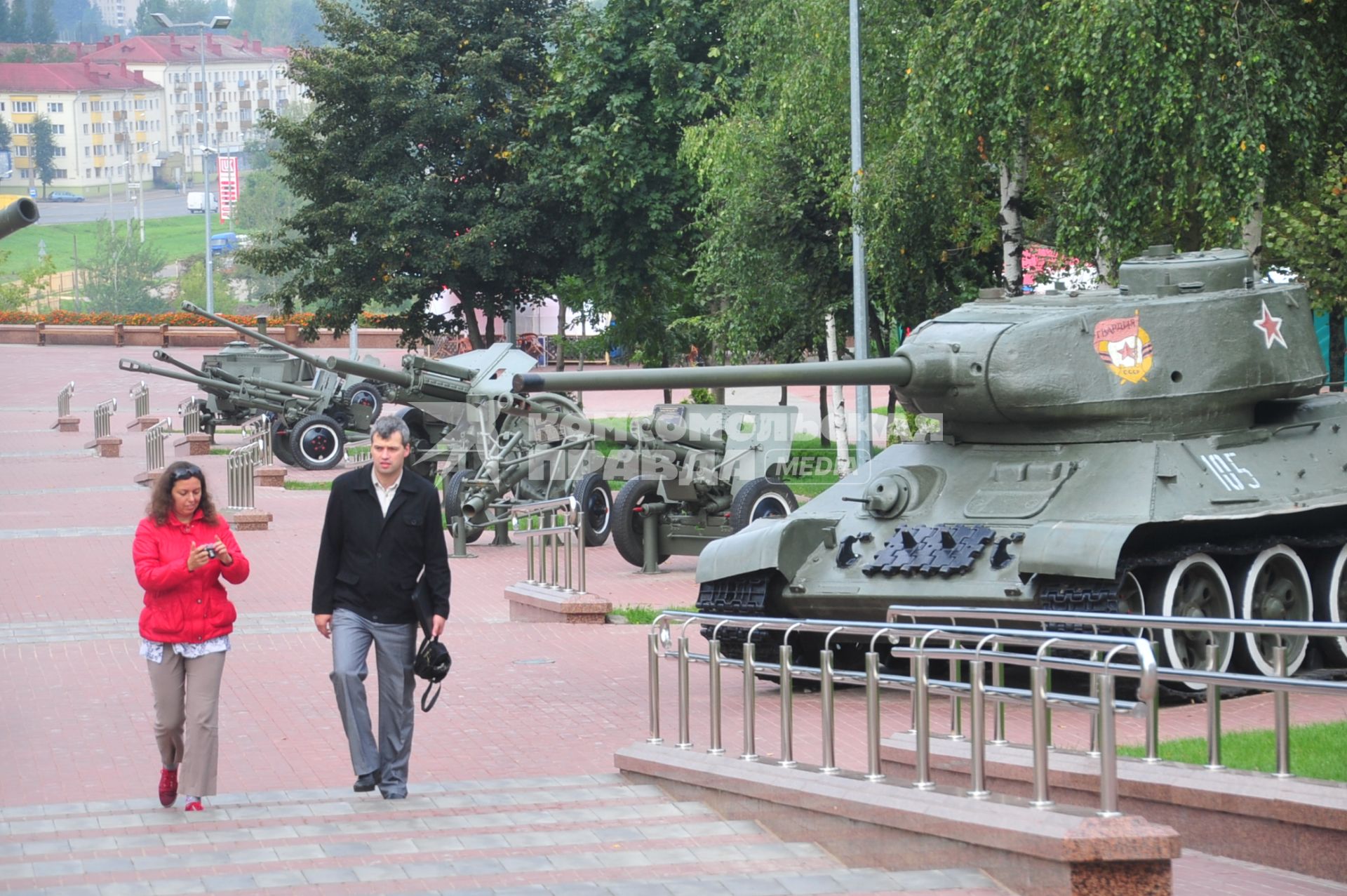 Боевая техника  времен Великой отечественной войны. 1 сентября 2011.