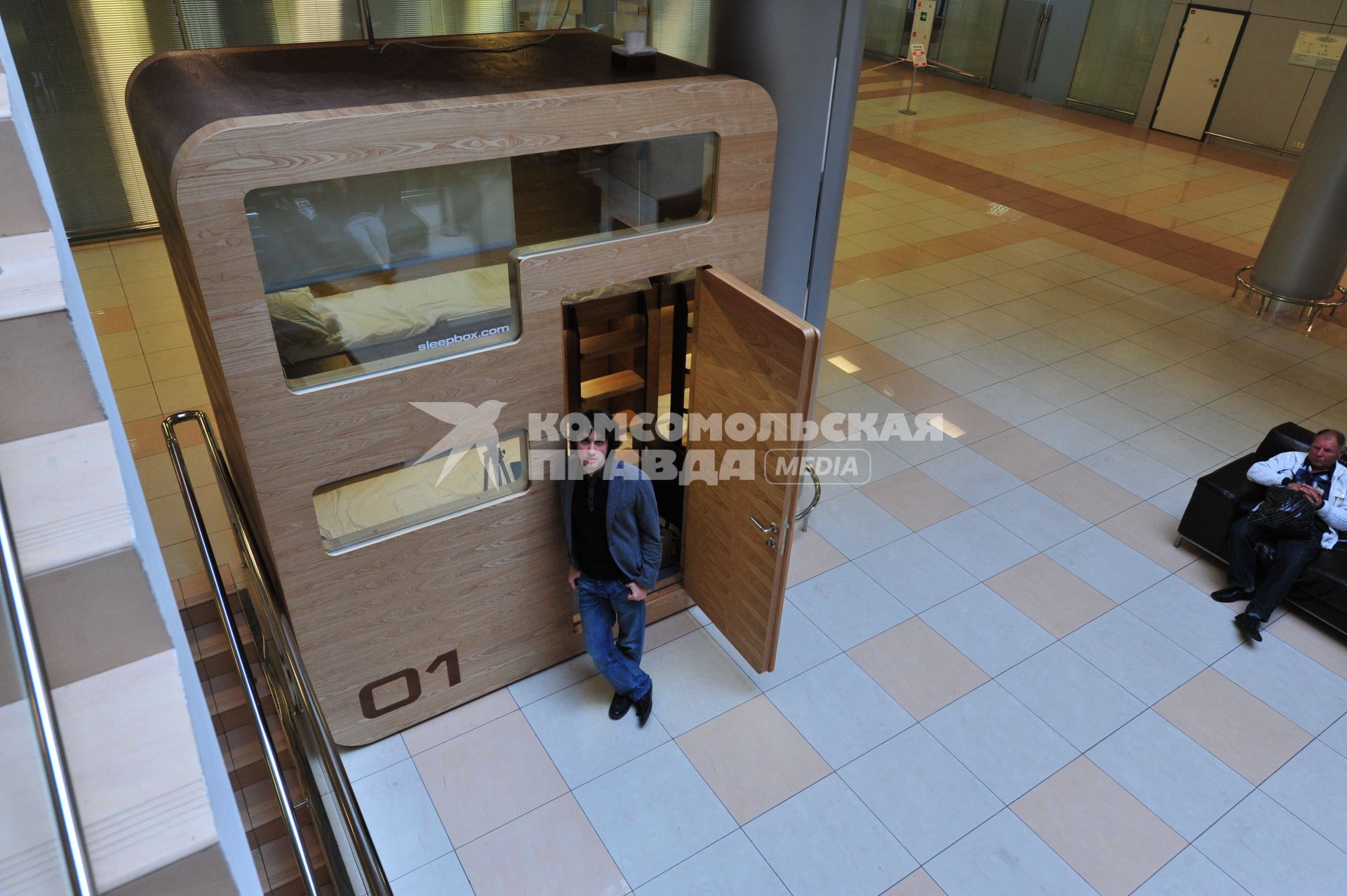 Автономная передвижная капсула SleepBox. 7 сентября 2011 года.