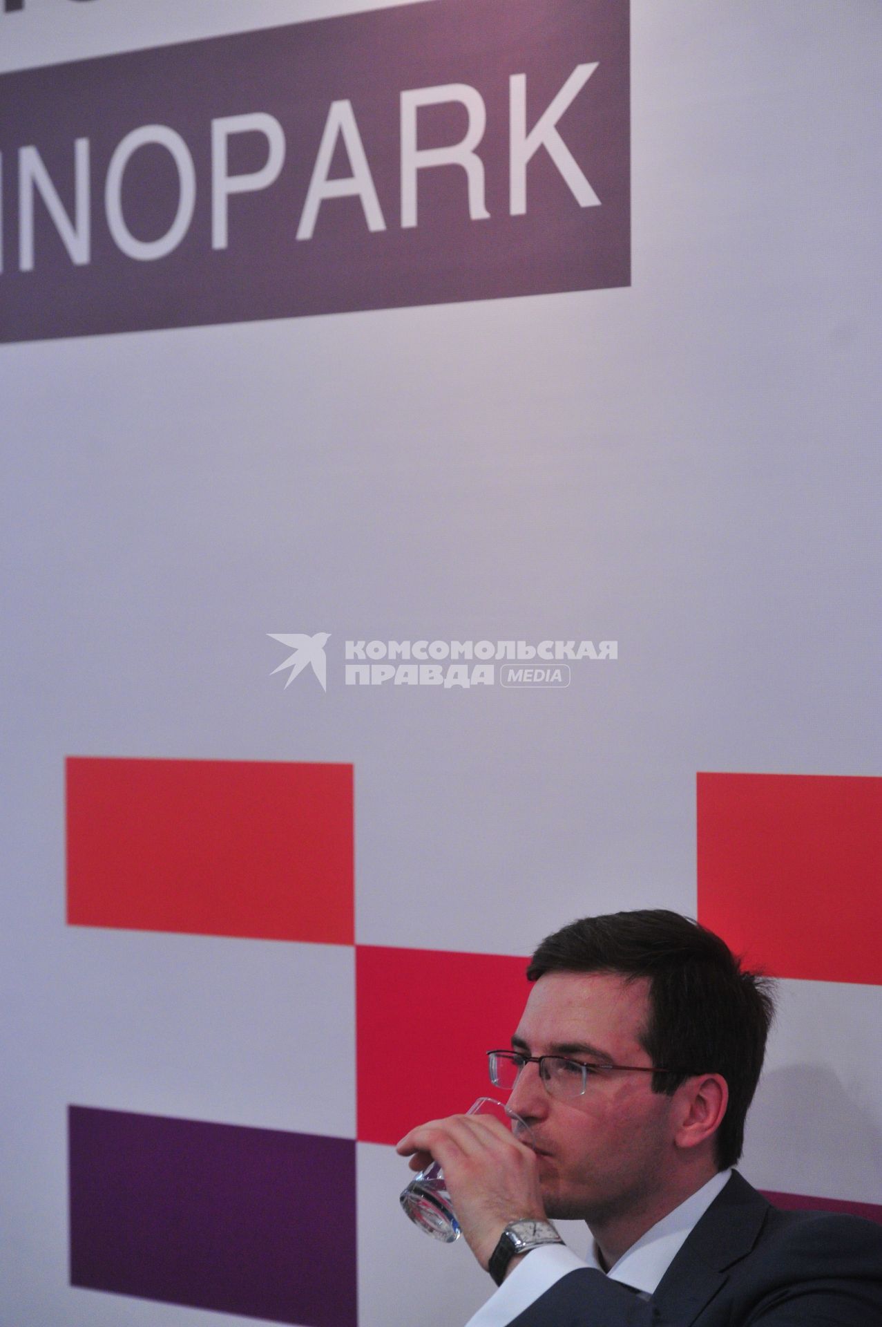 Презентация ТЕХНОПАРКА СКОЛКОВО. На снимке: директор ООО ТЕХНОПАРК СКОЛКОВО Сергей Курилов. 14 сентября  2011 года.