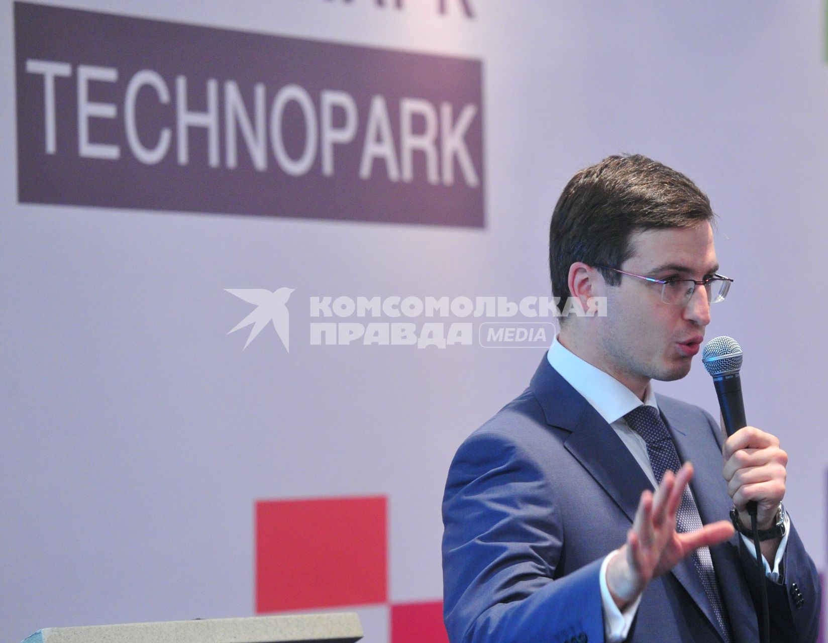 Презентация ТЕХНОПАРКА СКОЛКОВО. На снимке: директор ООО ТЕХНОПАРК СКОЛКОВО Сергей Курилов. 14 сентября  2011 года.
