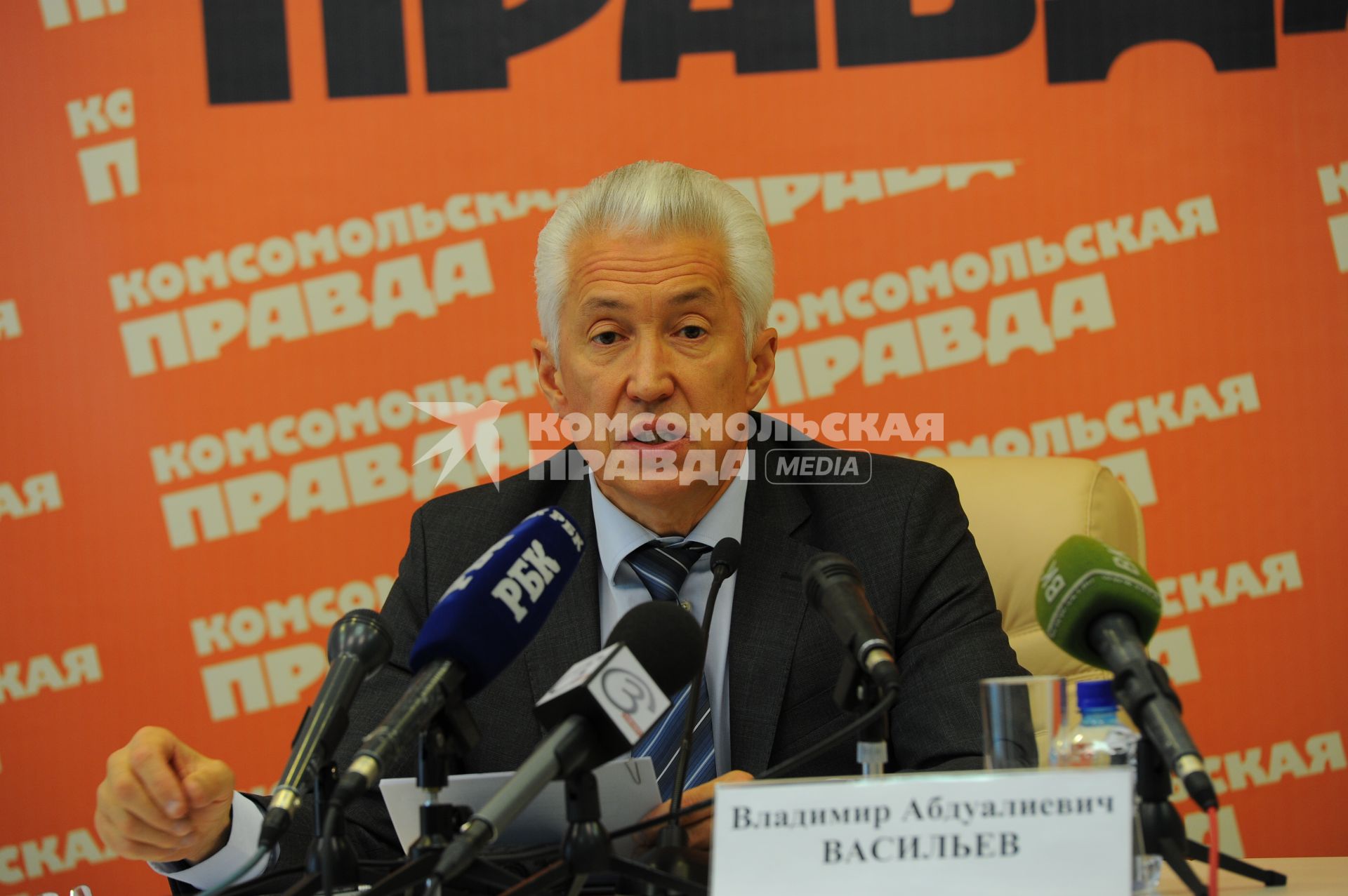 Глава парламентского комитета по безопасности в Государственной Думе РФ Владимир Васильев в ИД КП. 26 сентября 2011 года.