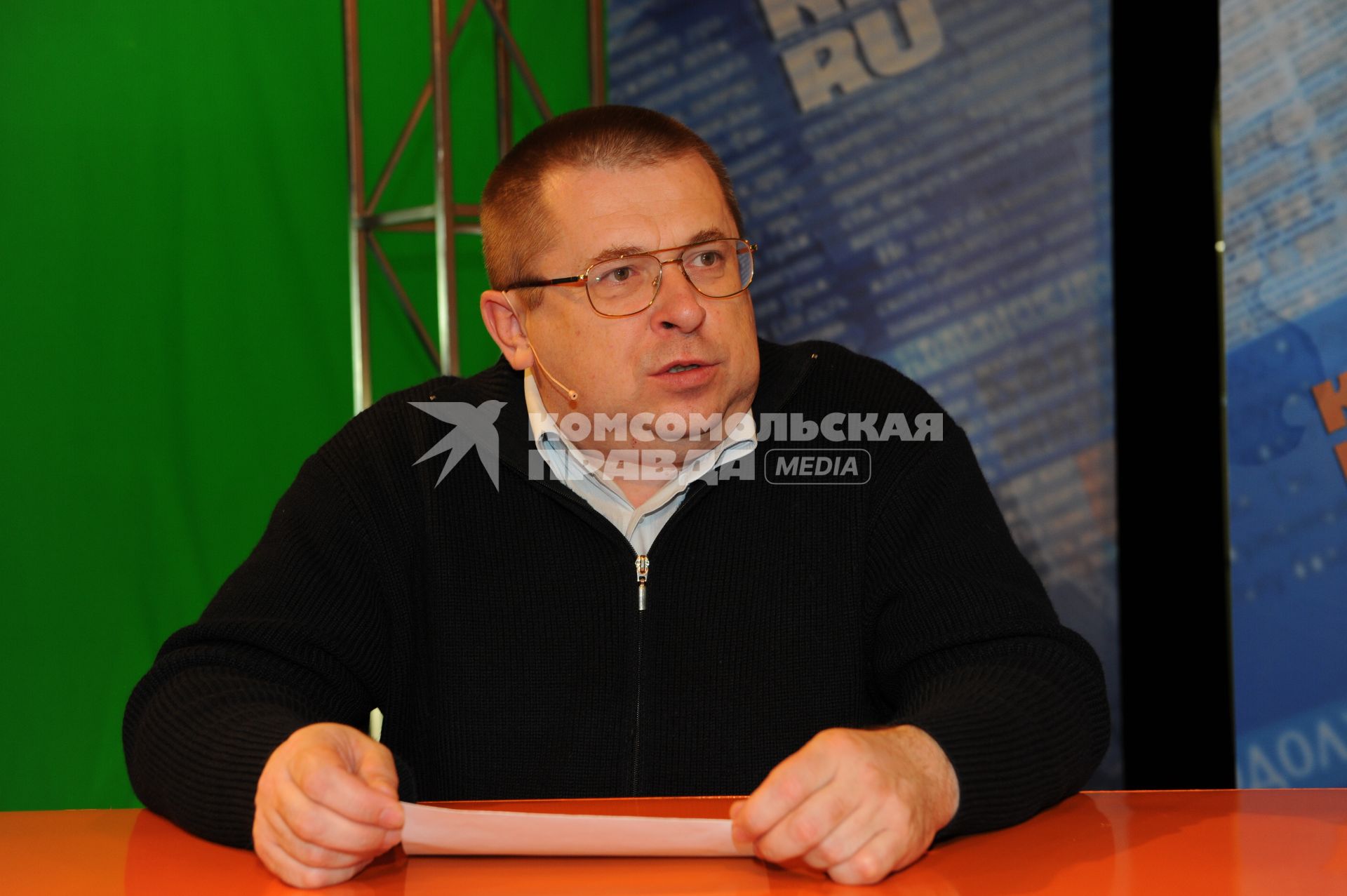 Первый заместитель редактора службы международной и внутренней политики КП Александр Гришин. 26 сентября 2011 года.