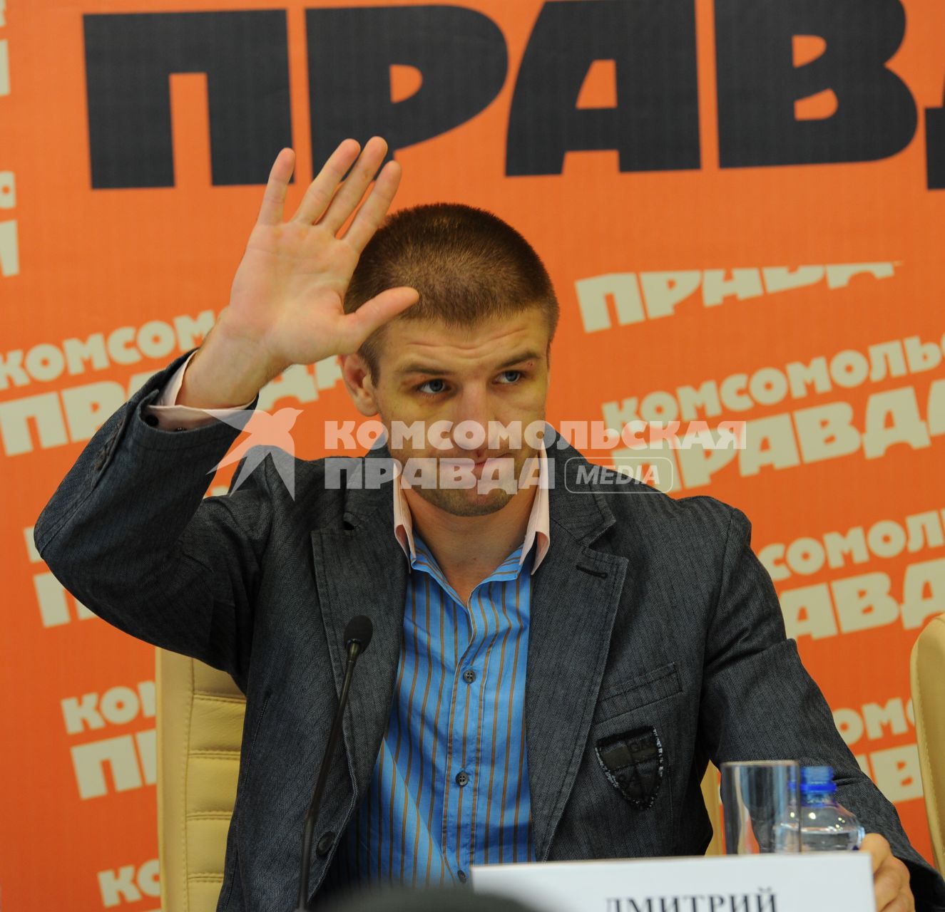 Чемпион мира по боксу среди профессионалов Дмитрий Пирог в ИД КП. 28 сентября 2011 года.