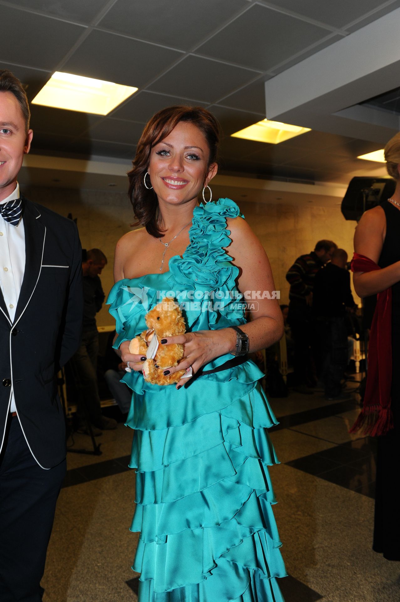 Международный конкурс парикмахеров \"Alternative Hair Show 2011\" в Кремлевском дворце. На снимке певица Юлия Началова.  Москва. 28 сентября  2011 года.
