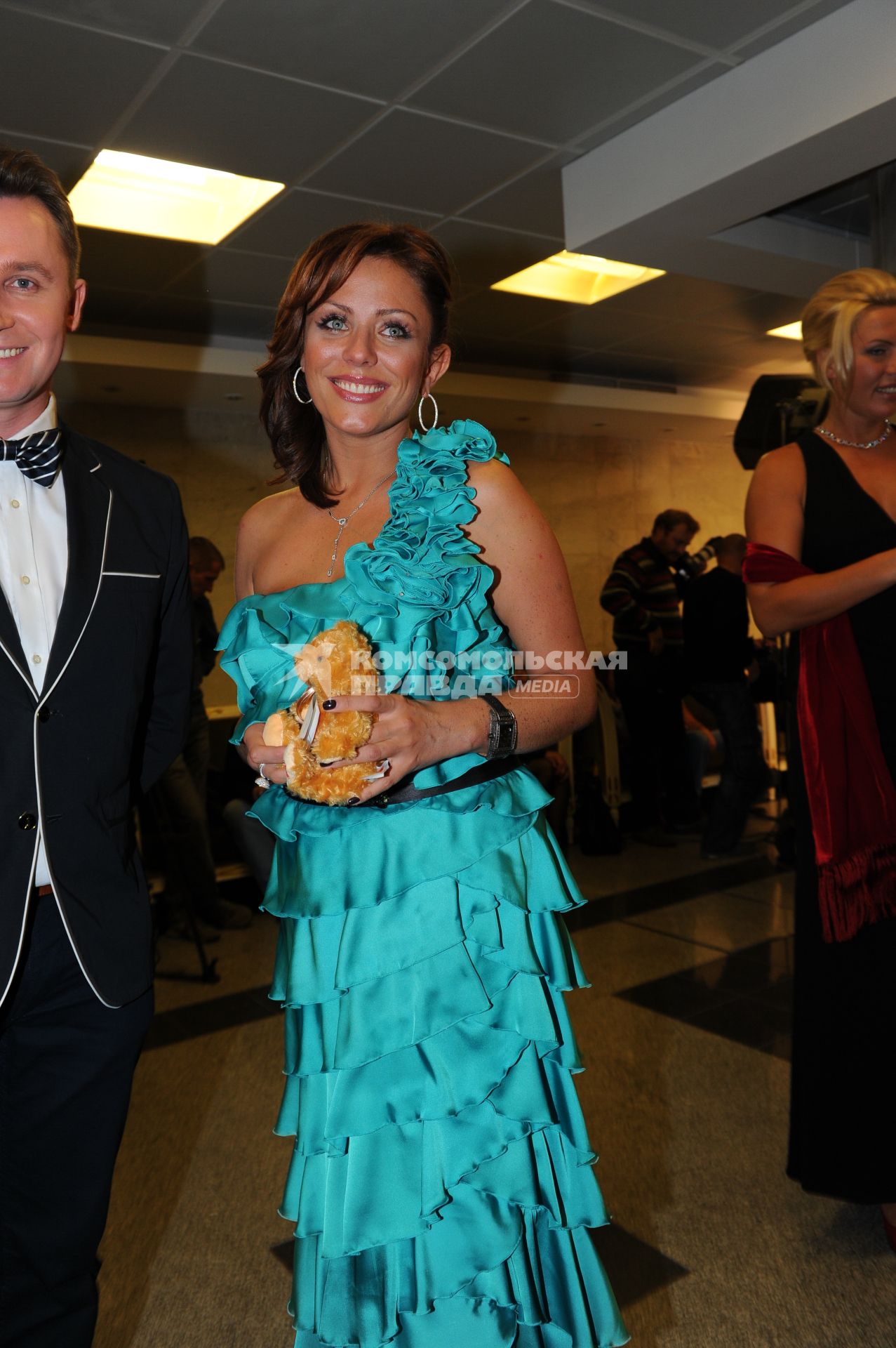 Международный конкурс парикмахеров \"Alternative Hair Show 2011\" в Кремлевском дворце. На снимке певица Юлия Началова.  Москва. 28 сентября  2011 года.