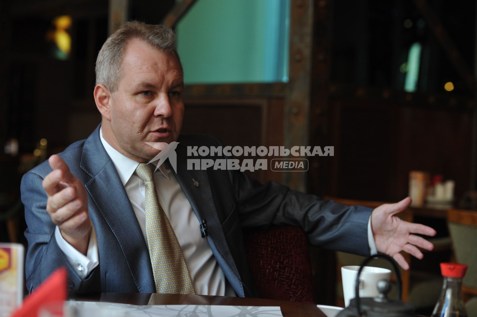 Директор Центра исследований постиндустриального общества Владислав Иноземцев во время интервью. Москва.  02 сентября  2011 года.