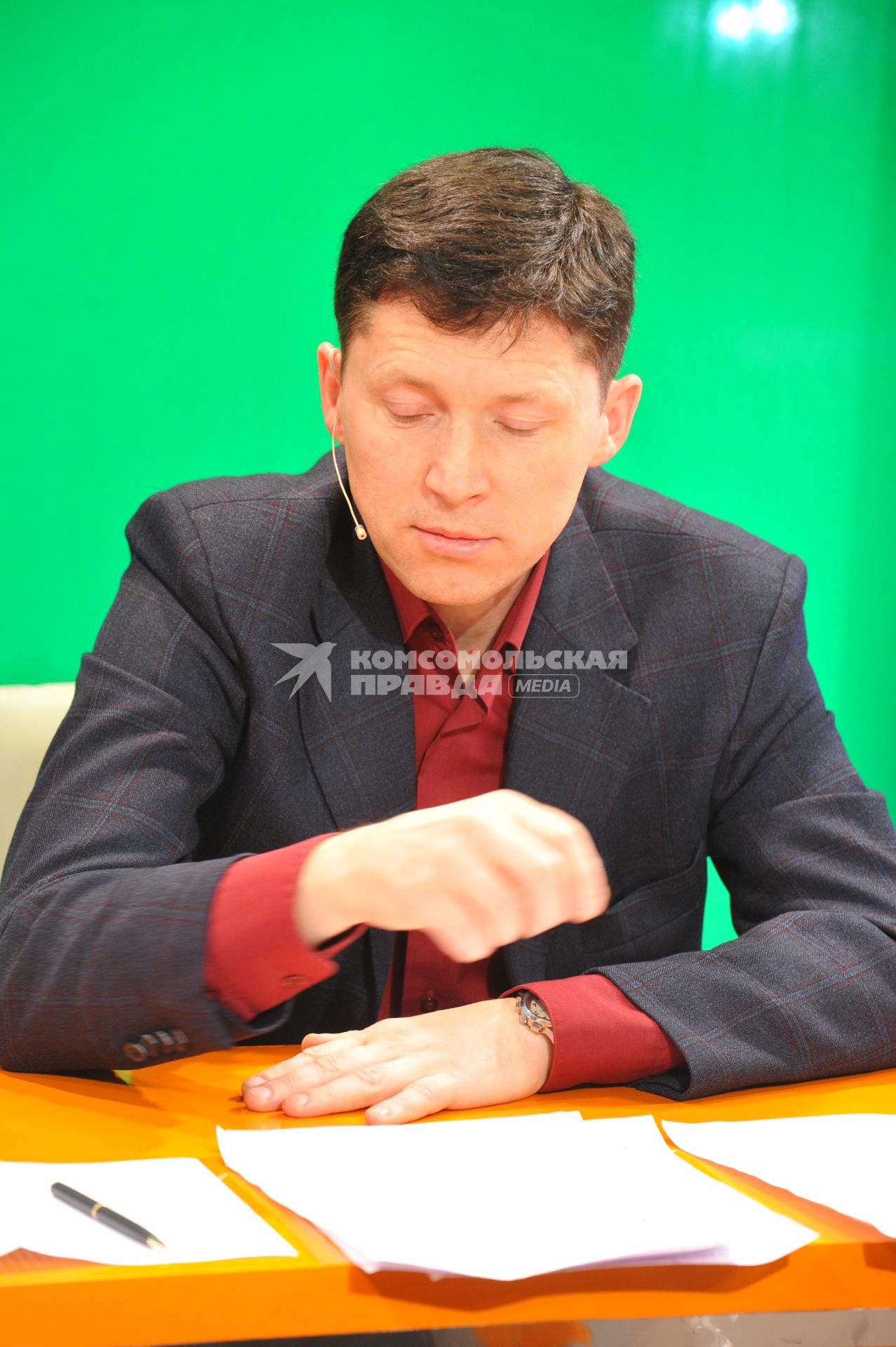 Профессор, доктор политических наук Алексей Чернышов во время интервью ИД \"Комсомольская правда\". Москва. 07 октября  2011 года.