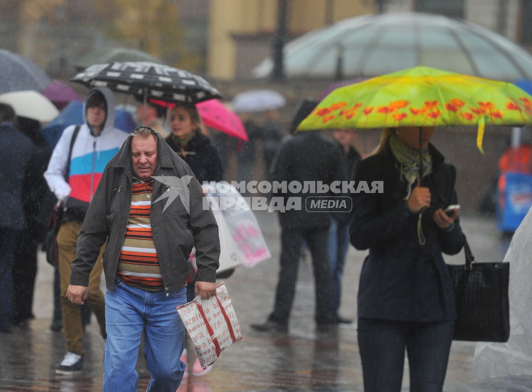 Дождь в городе. Москва. 12 октября 2011 года.