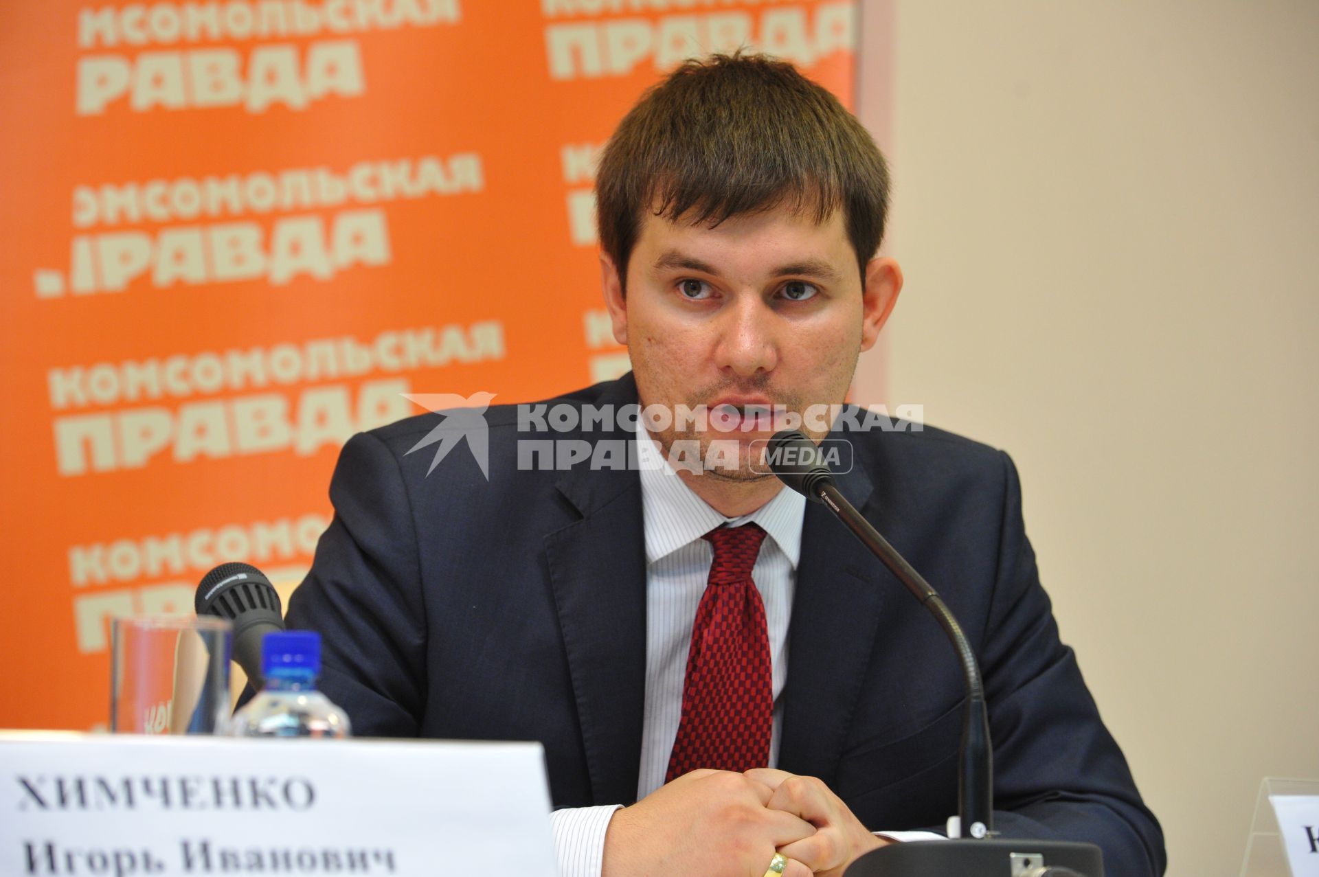 Заместитель начальника управления по защите прав субъектов персональных данных Роскомнадзора Юрий Контемиров в ИД КП. 8 августа 2011 года.