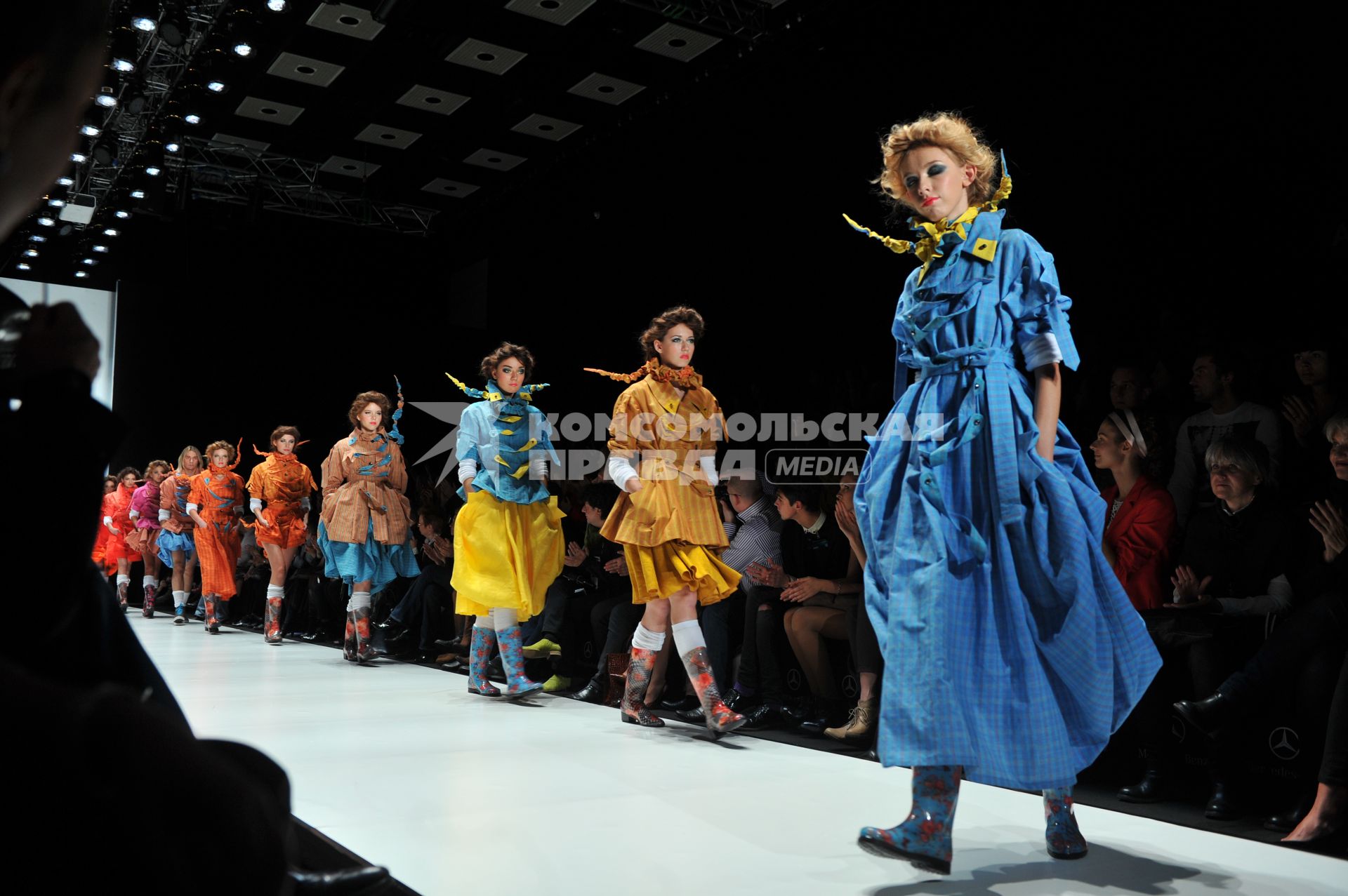 Во время показа коллекции марки \"YeZ by YEGORZAITSEV\" в рамках Mercedes-Benz Fashion Week.  23 октября 2011 года.