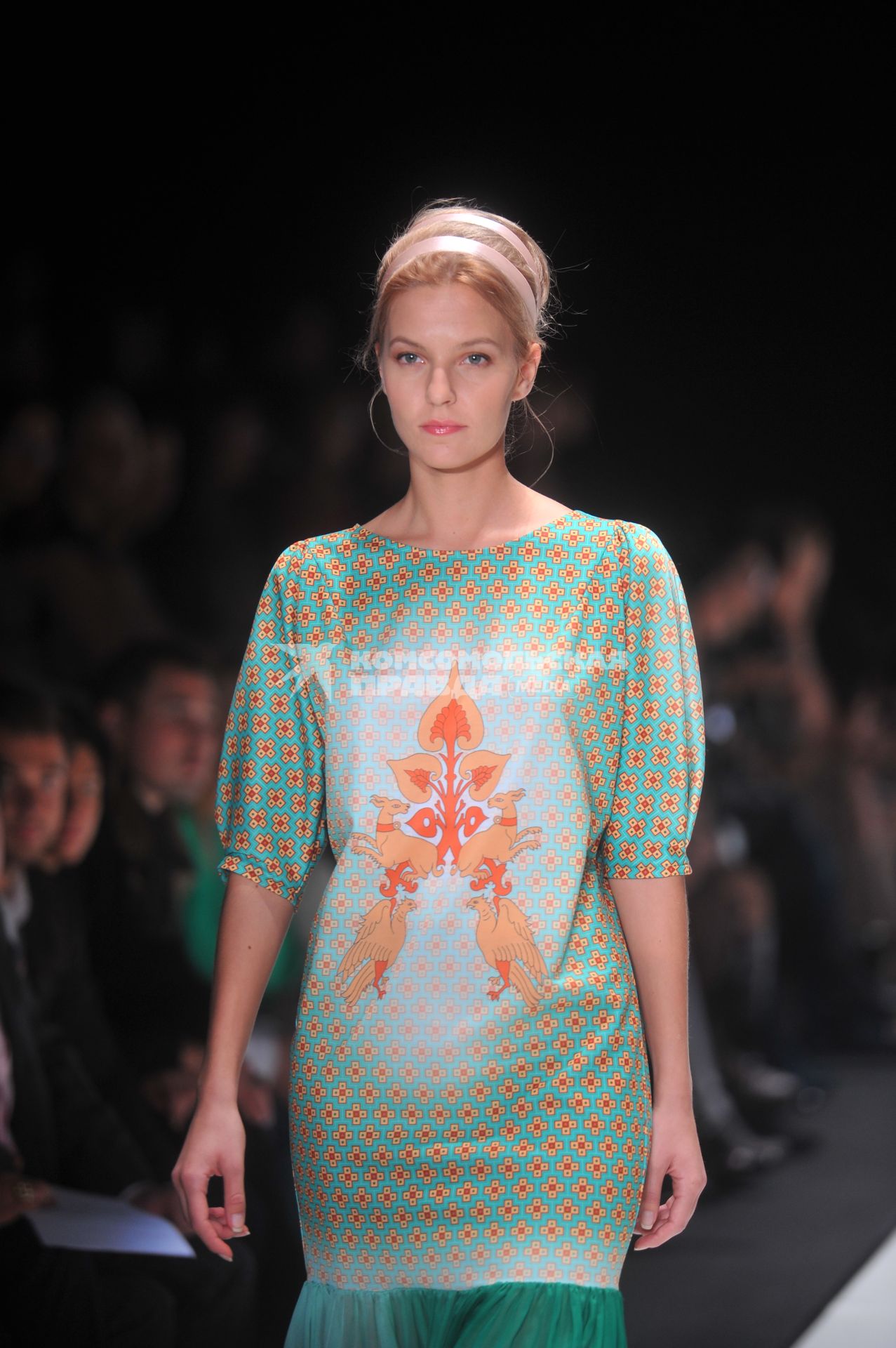 Показ коллекции Borodulin\'s на неделе моды Mercedes-Benz Fashion Week.  23 октября 2011 года.