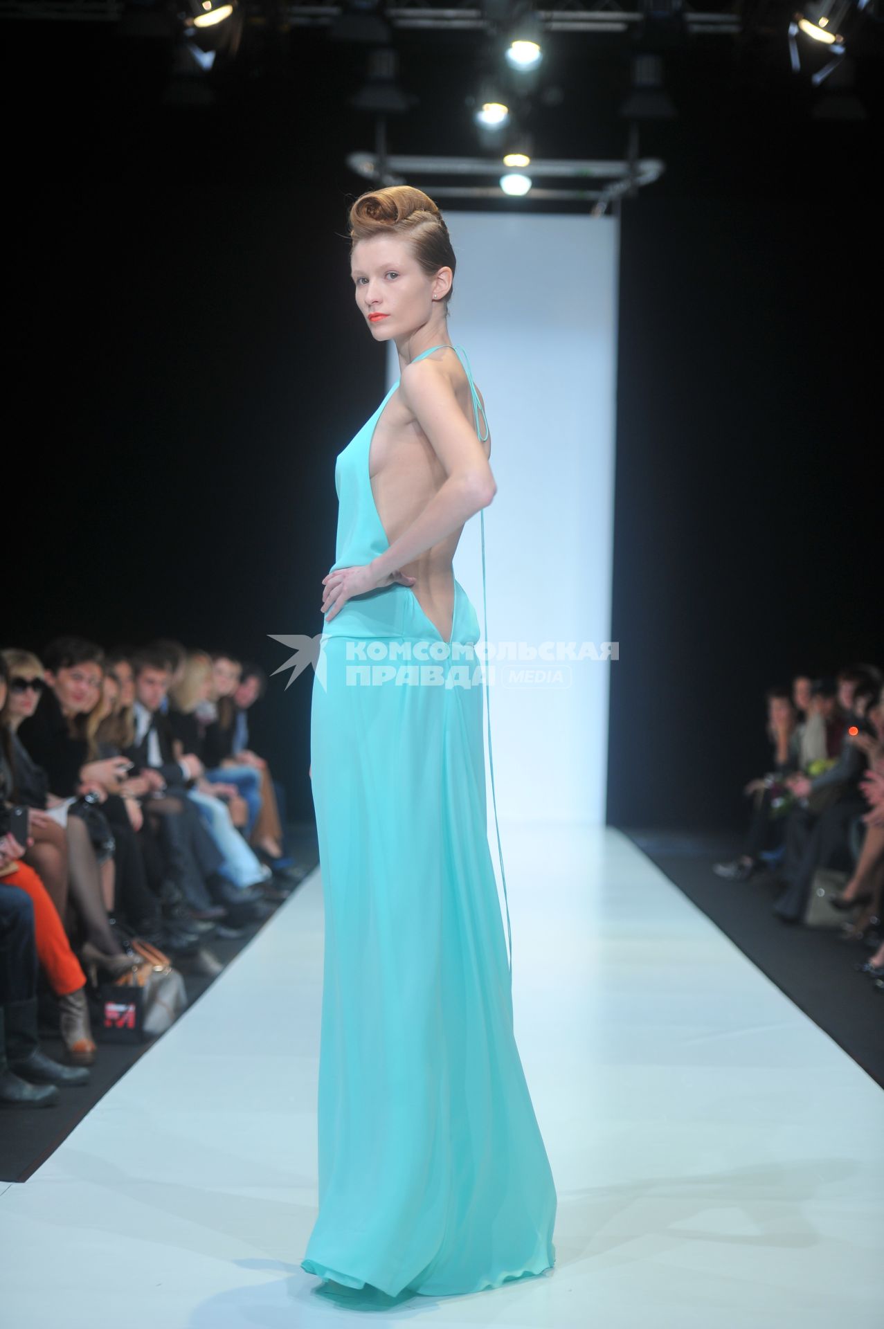 Показ коллекции TEGIN на неделе моды Mercedes-Benz Fashion Week. 23 октября 2011 года.